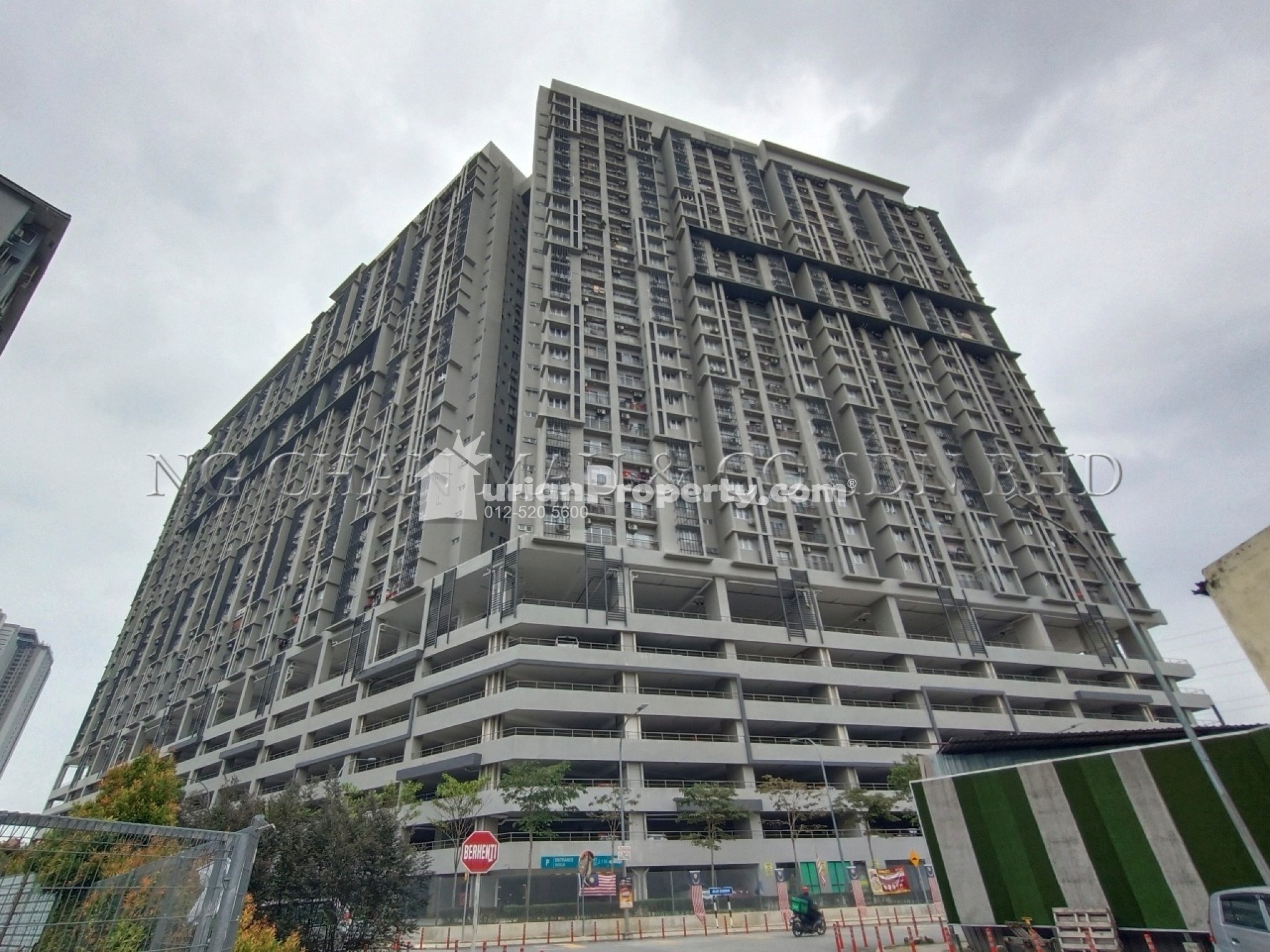 Apartment For Auction at Platinum Teratai