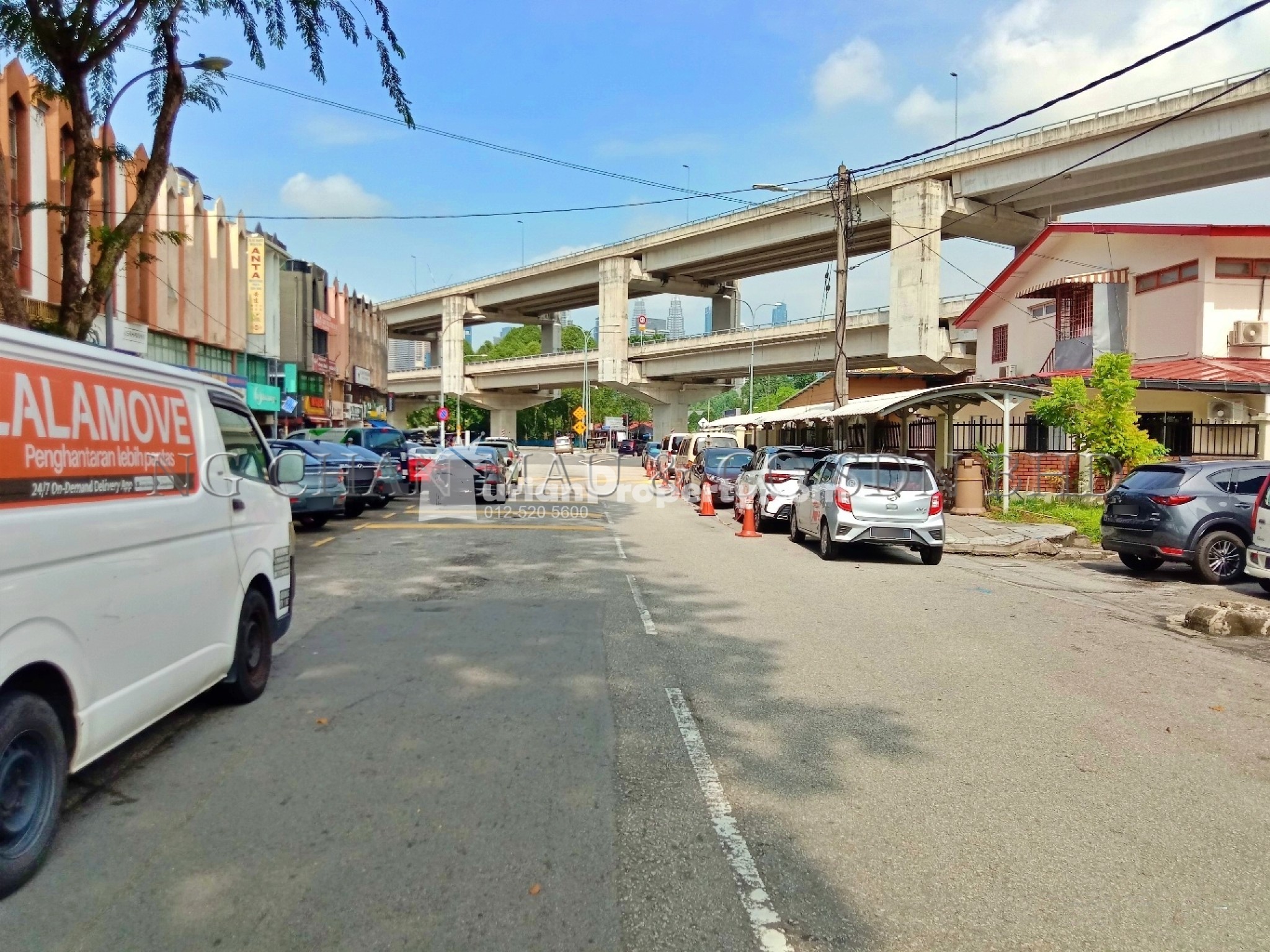 Terrace House For Auction at Kampung Pandan