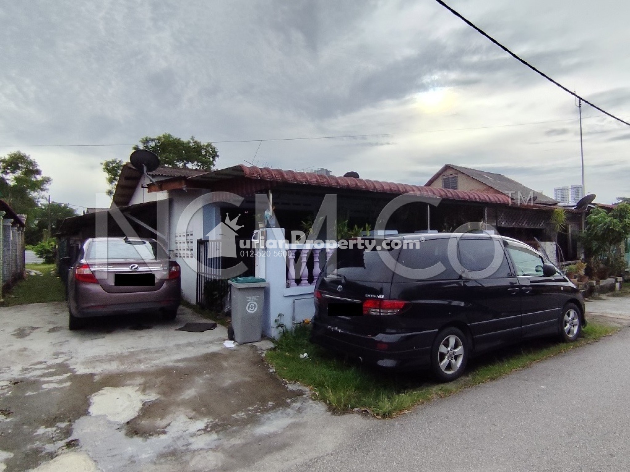 Terrace House For Auction at Taman Sri Pandan