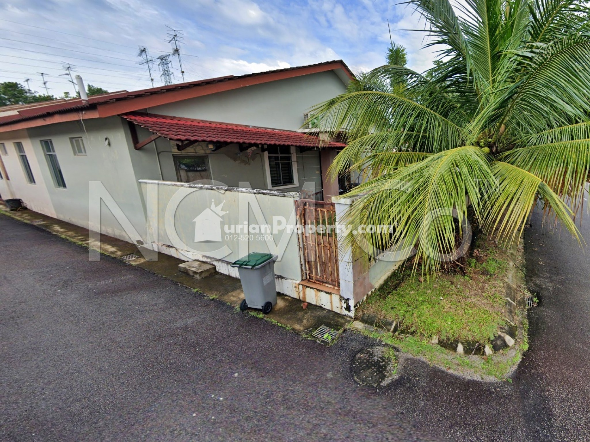Terrace House For Auction at Taman Daiman Jaya