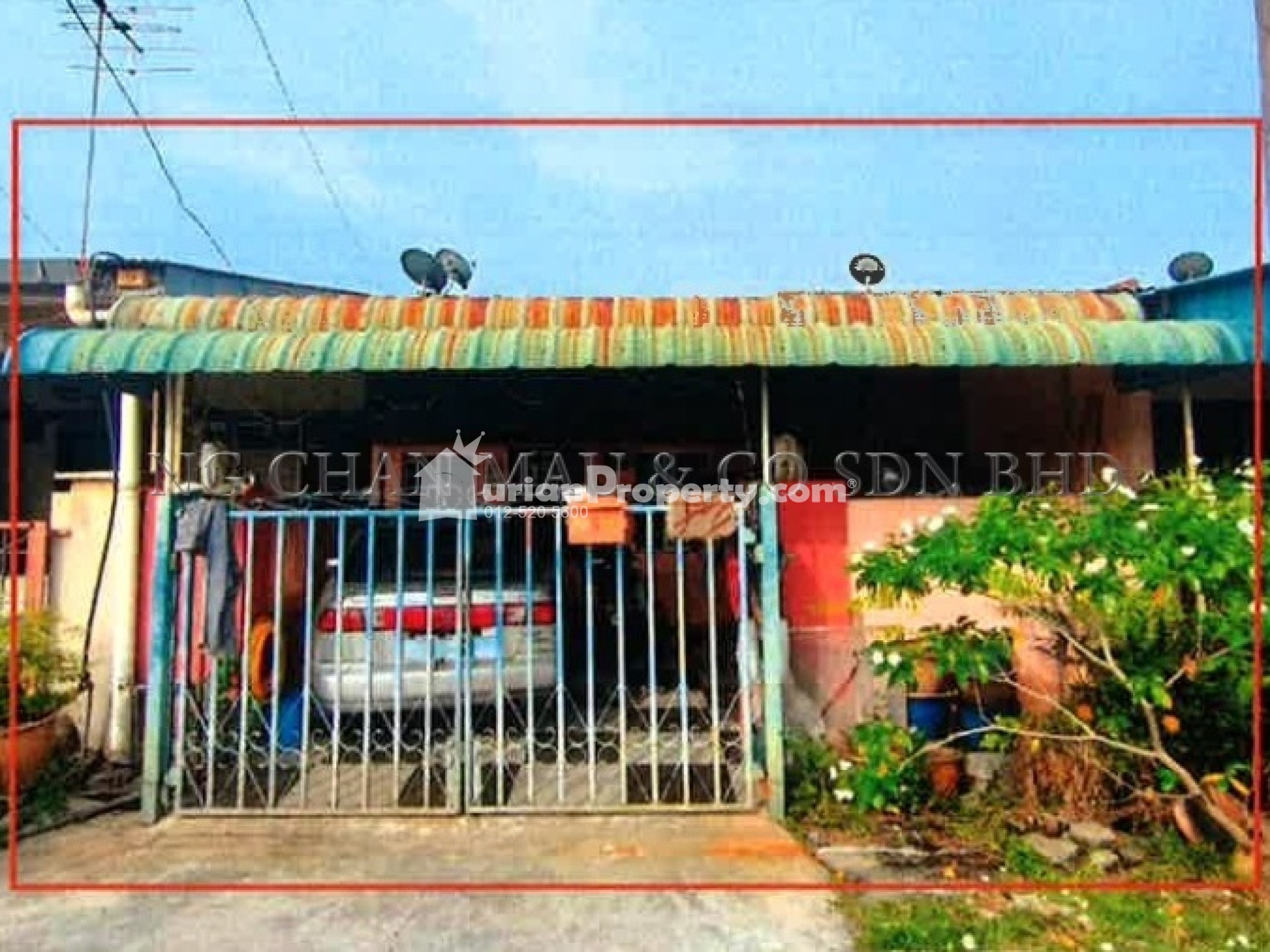 Terrace House For Auction at Teluk Intan