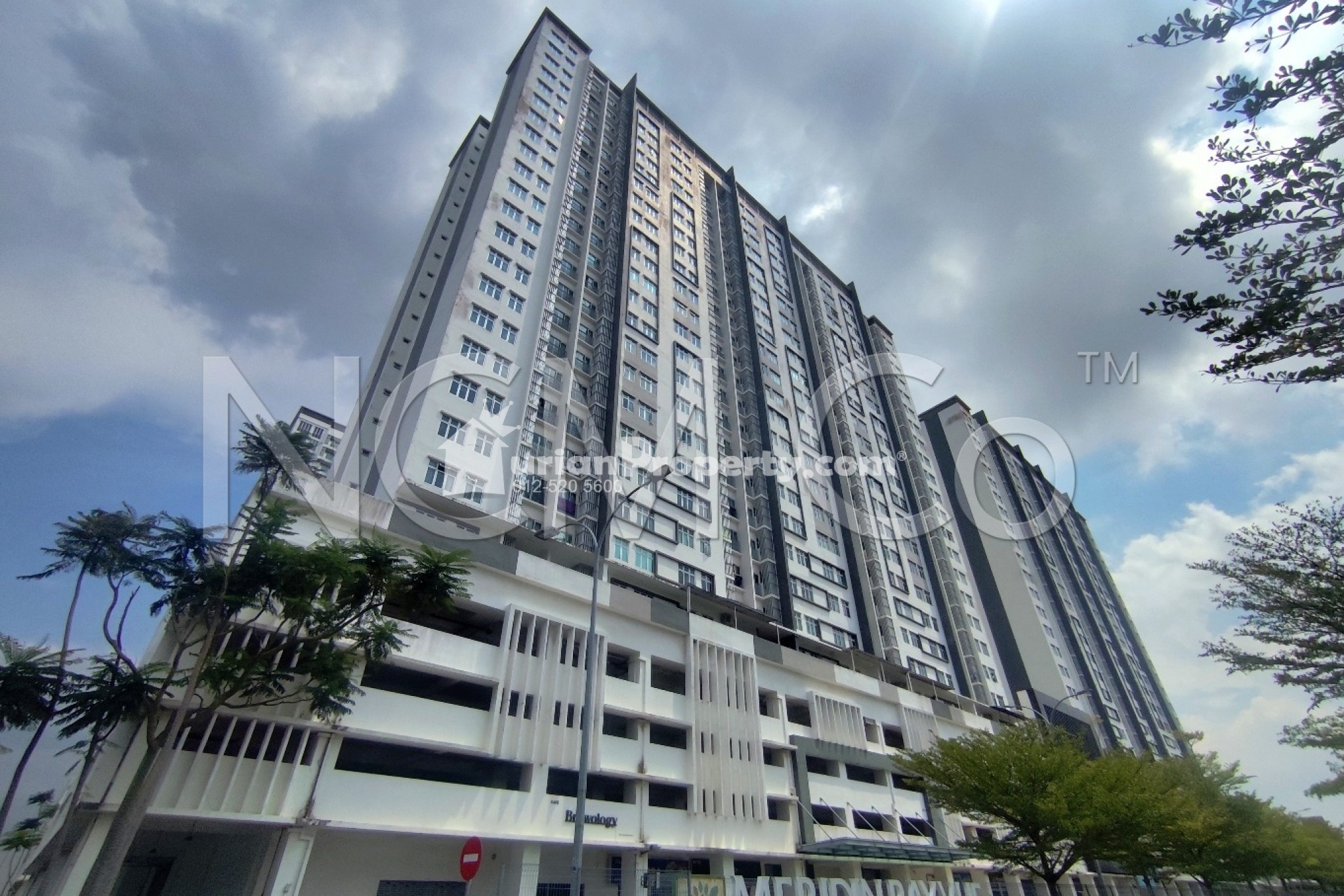 Serviced Residence For Auction at Meridin Bayvue