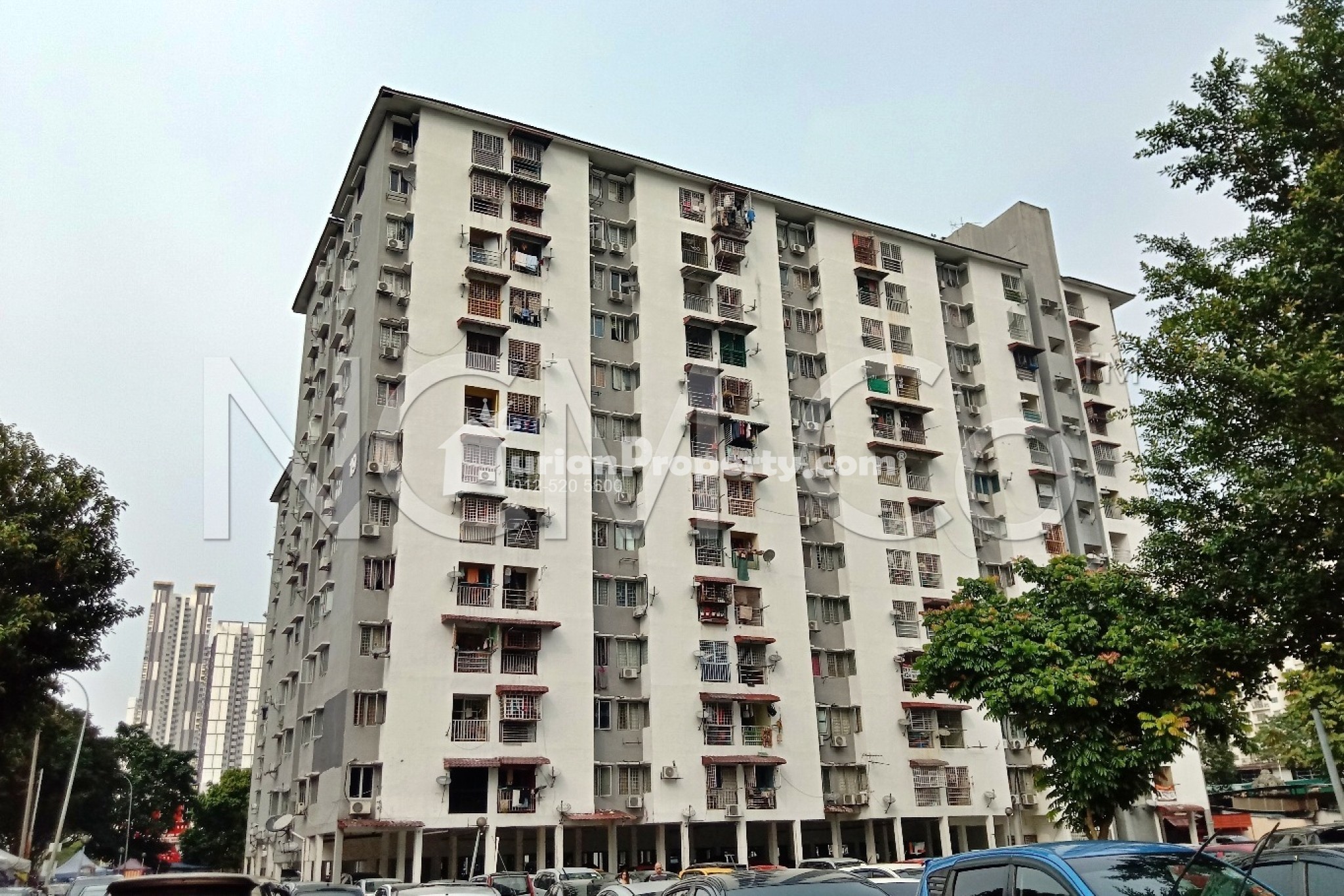Apartment For Auction at Teratai Mewah Condominium
