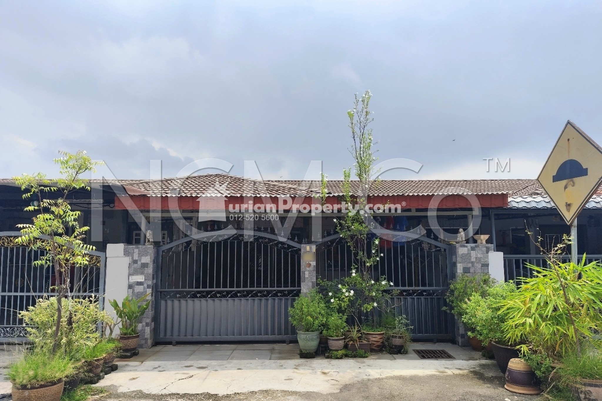 Terrace House For Auction at Taman Sentosa