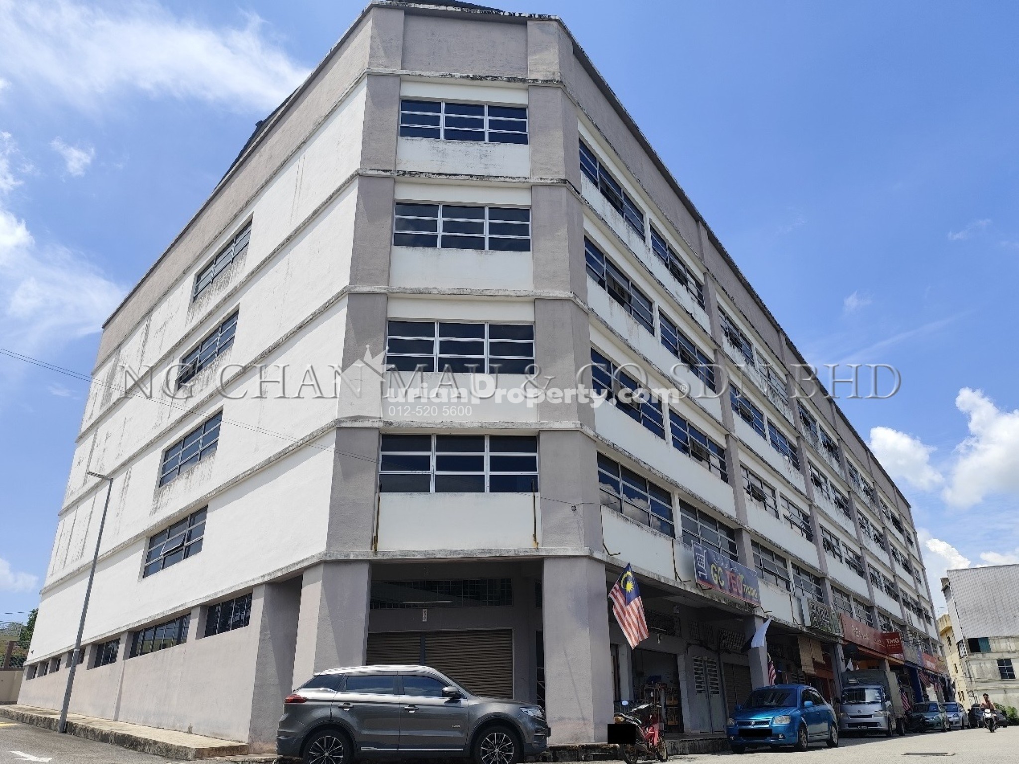 Shop Office For Auction at Gambang