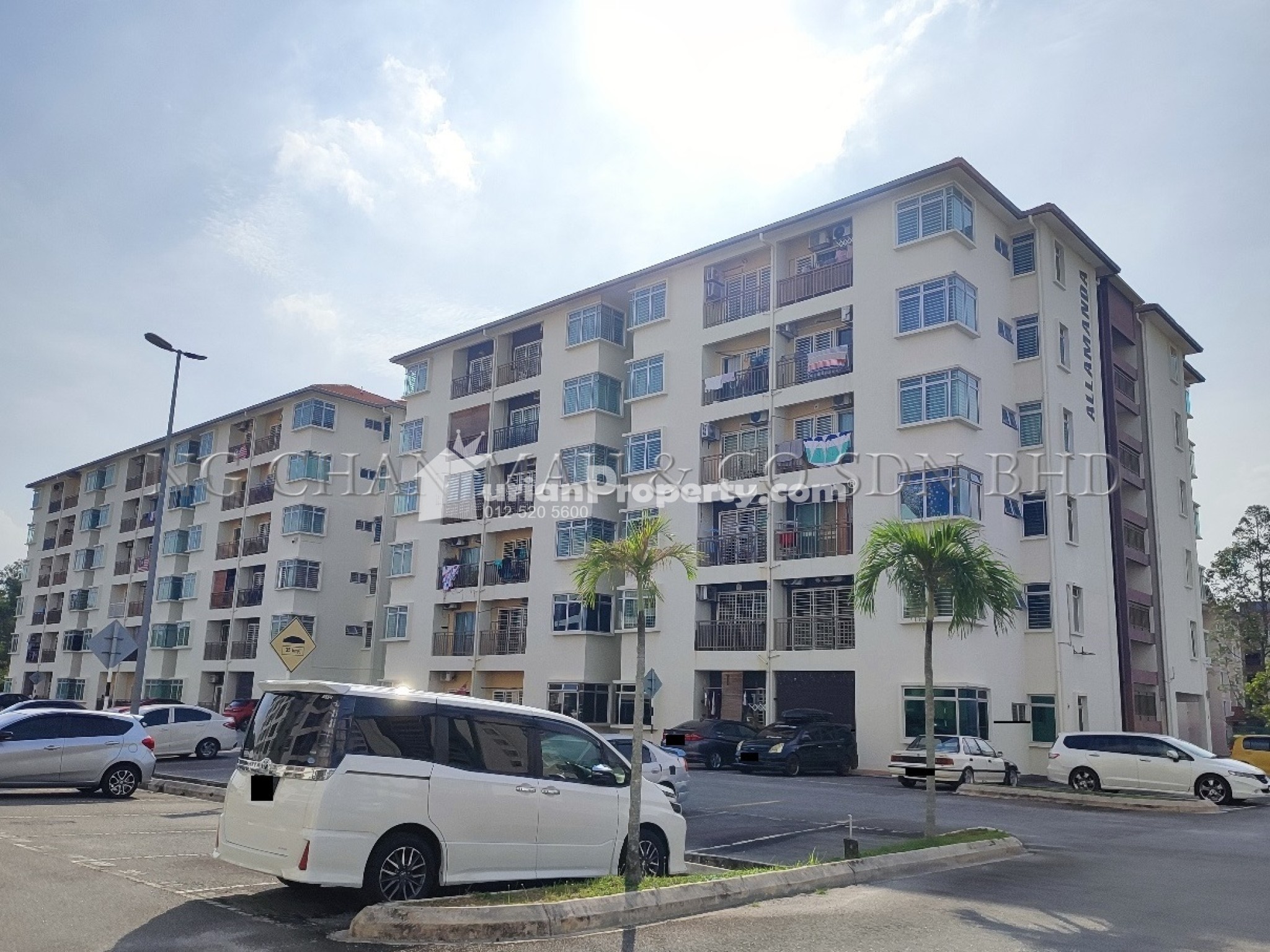 Apartment For Auction at Residensi Warnasari 2