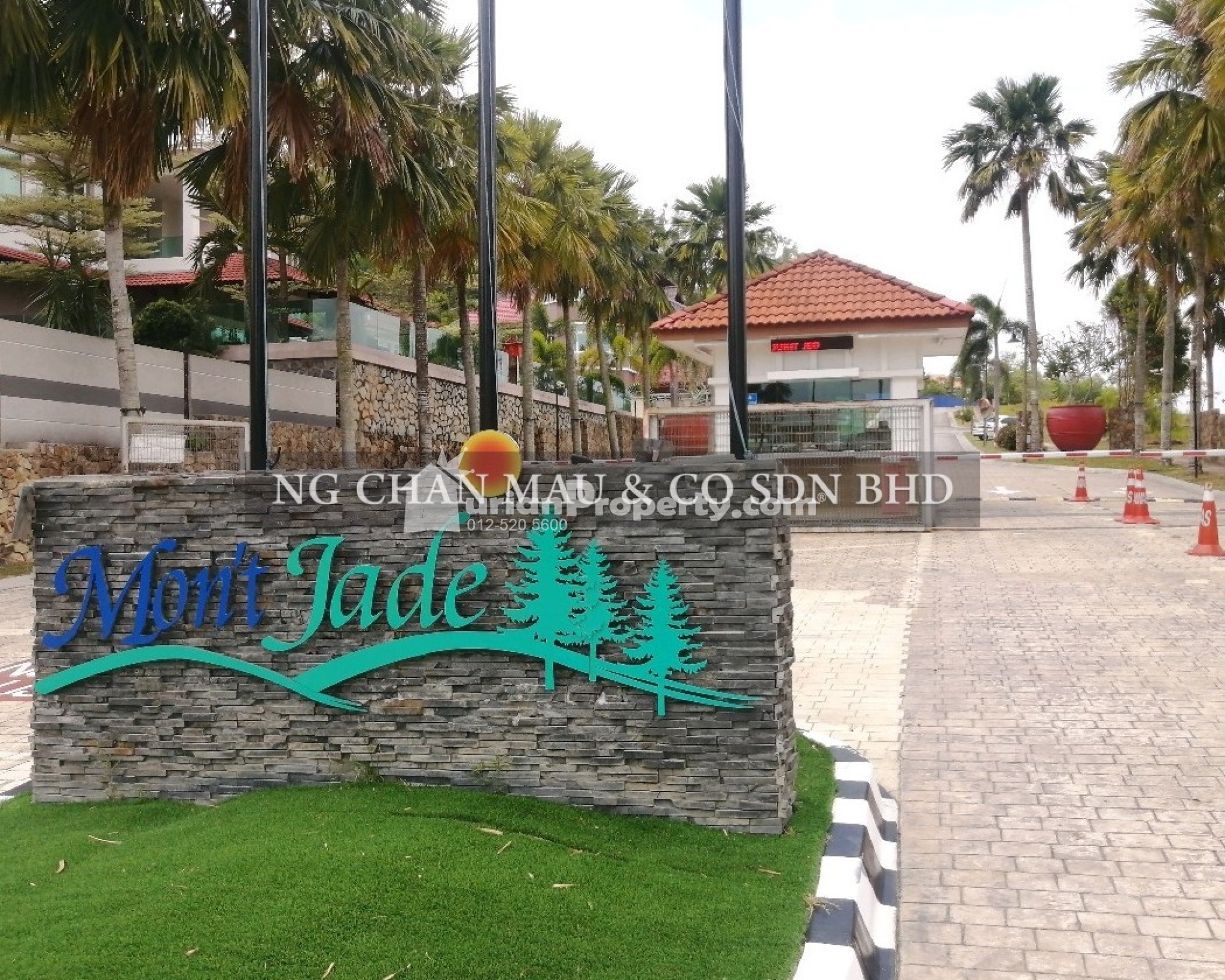 Bungalow House For Auction at Mont Jade