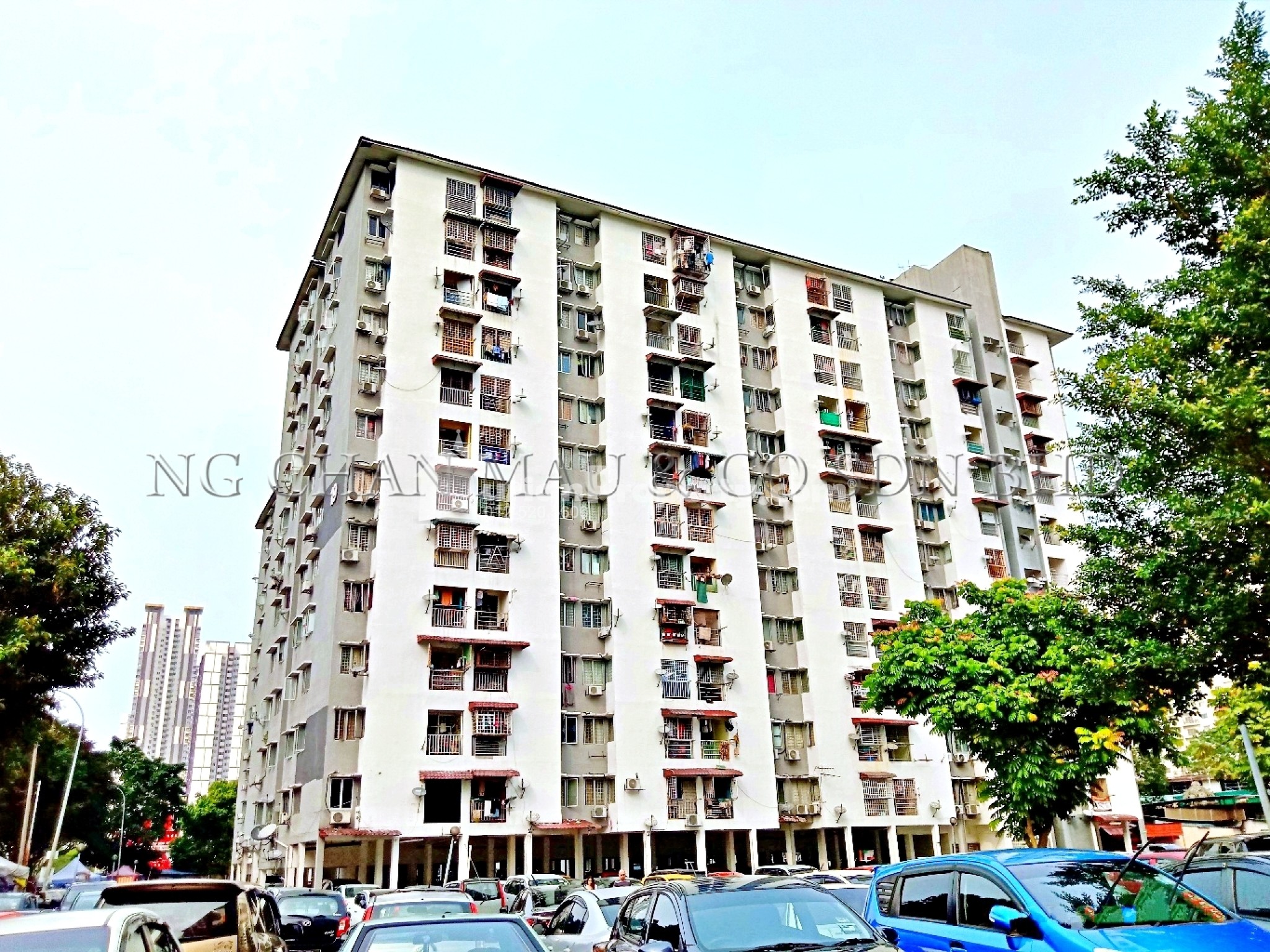 Apartment For Auction at Teratai Mewah Condominium
