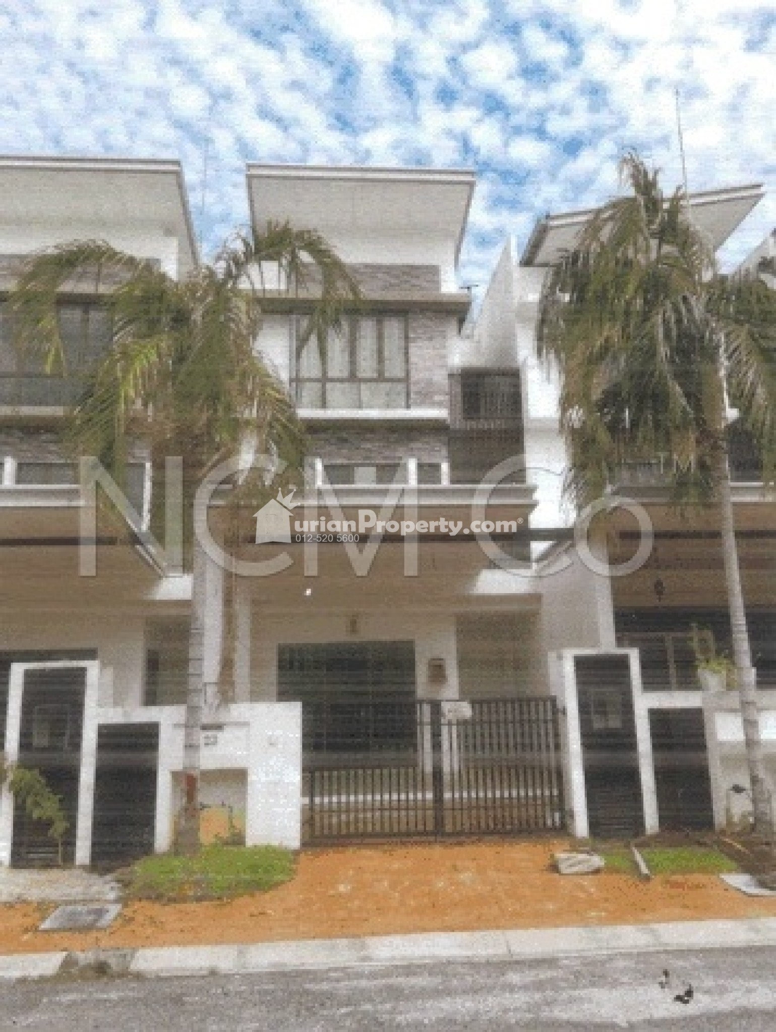 Terrace House For Auction at Meru