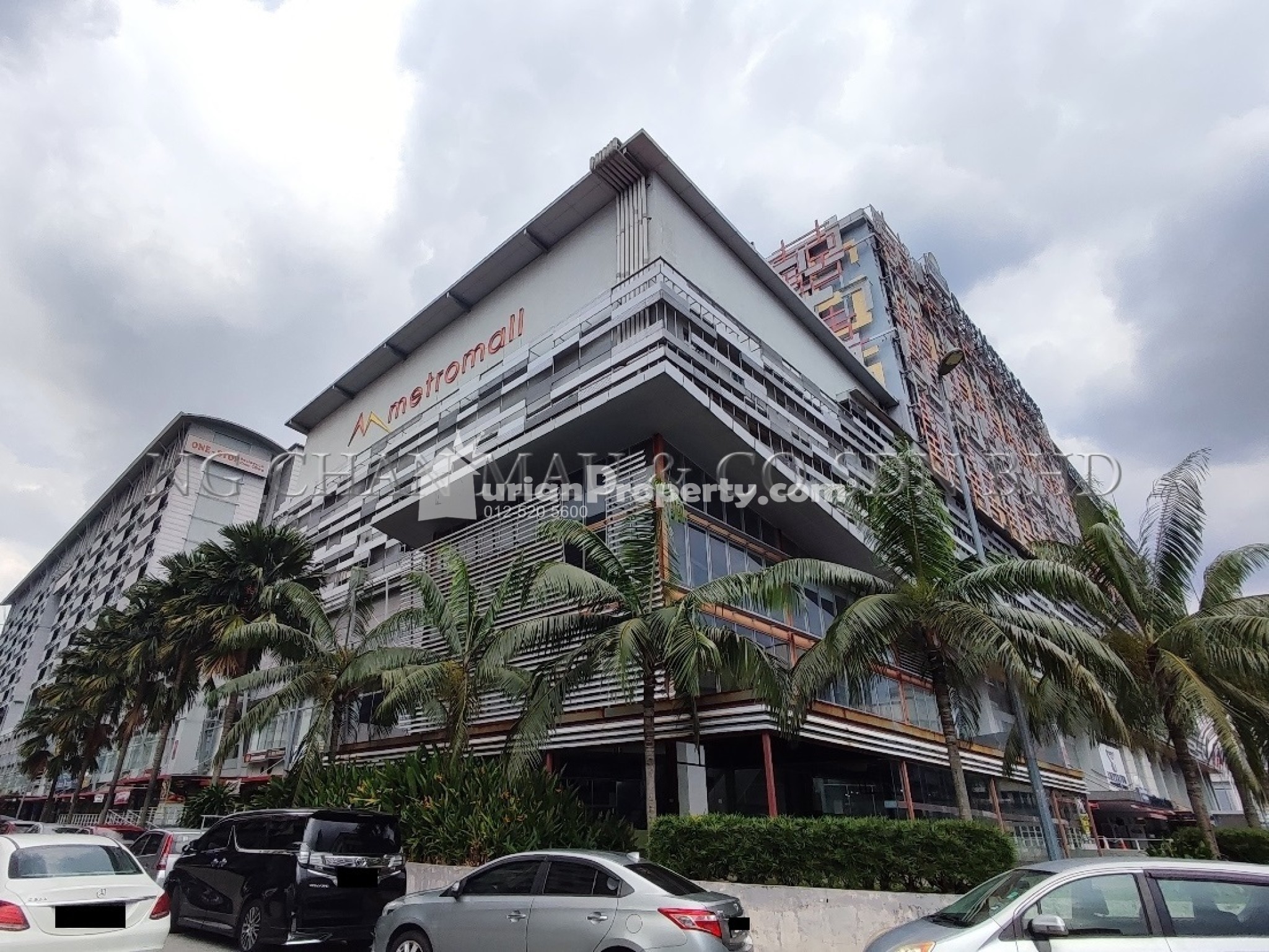 Retail Space For Auction at Metro Mall