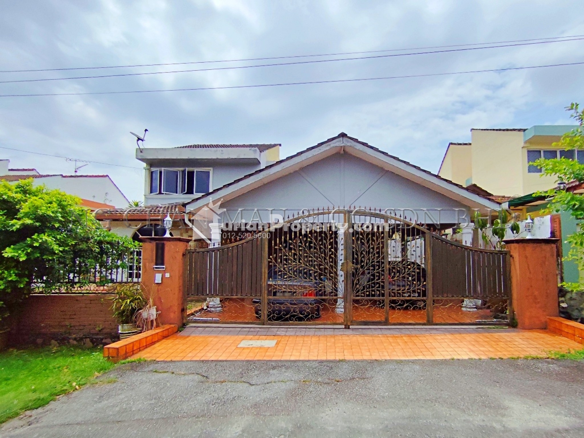 Bungalow House For Auction at Taman Setia