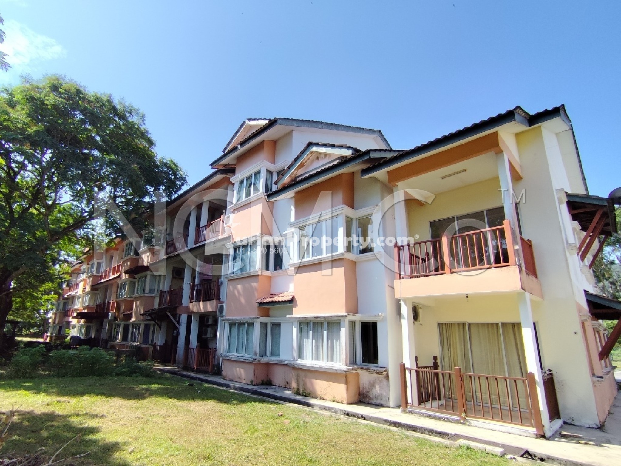 Apartment For Auction at Lakefront Villa Bukit Merah