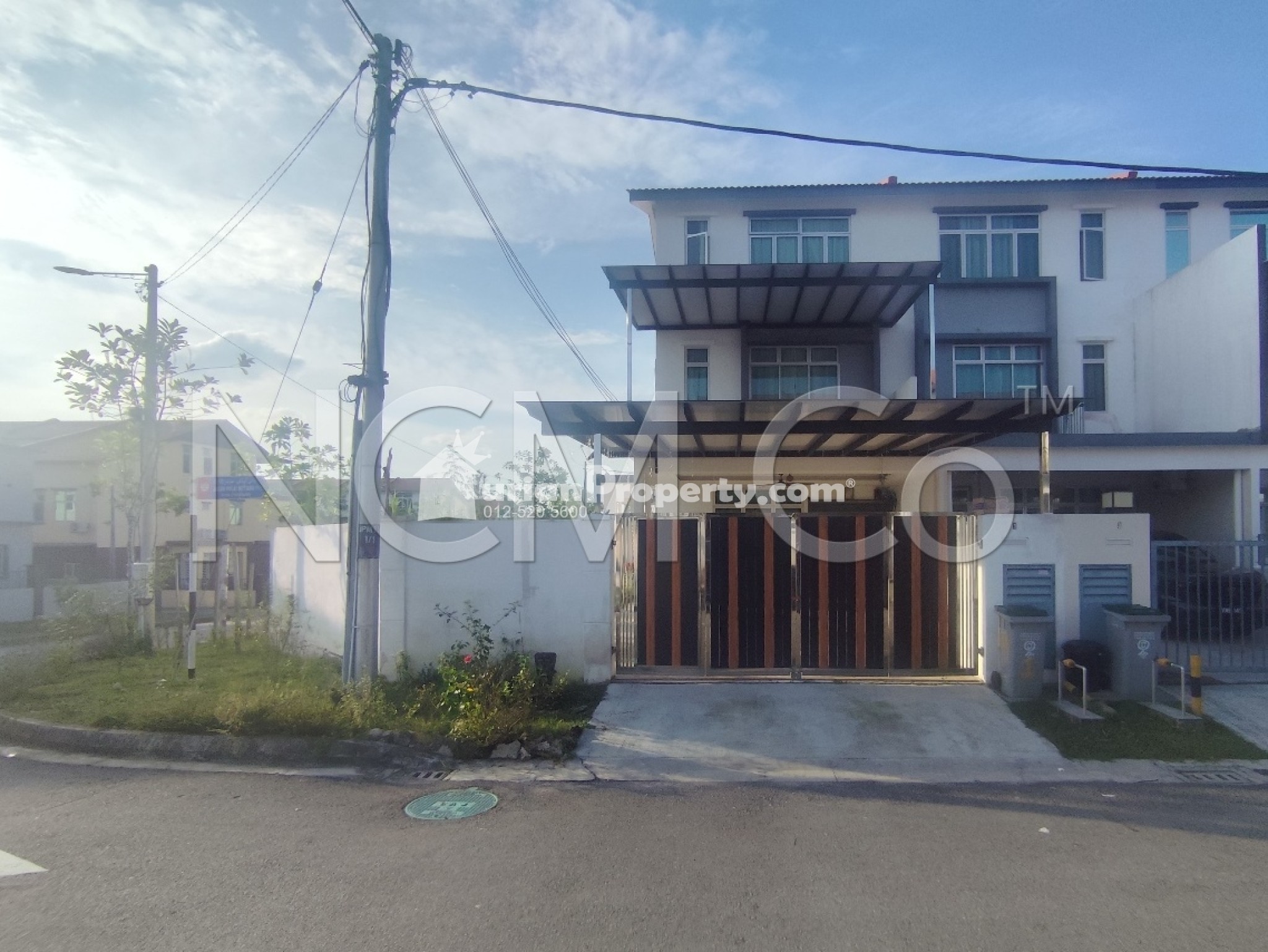 Terrace House For Auction at Taman Pulai Mutiara