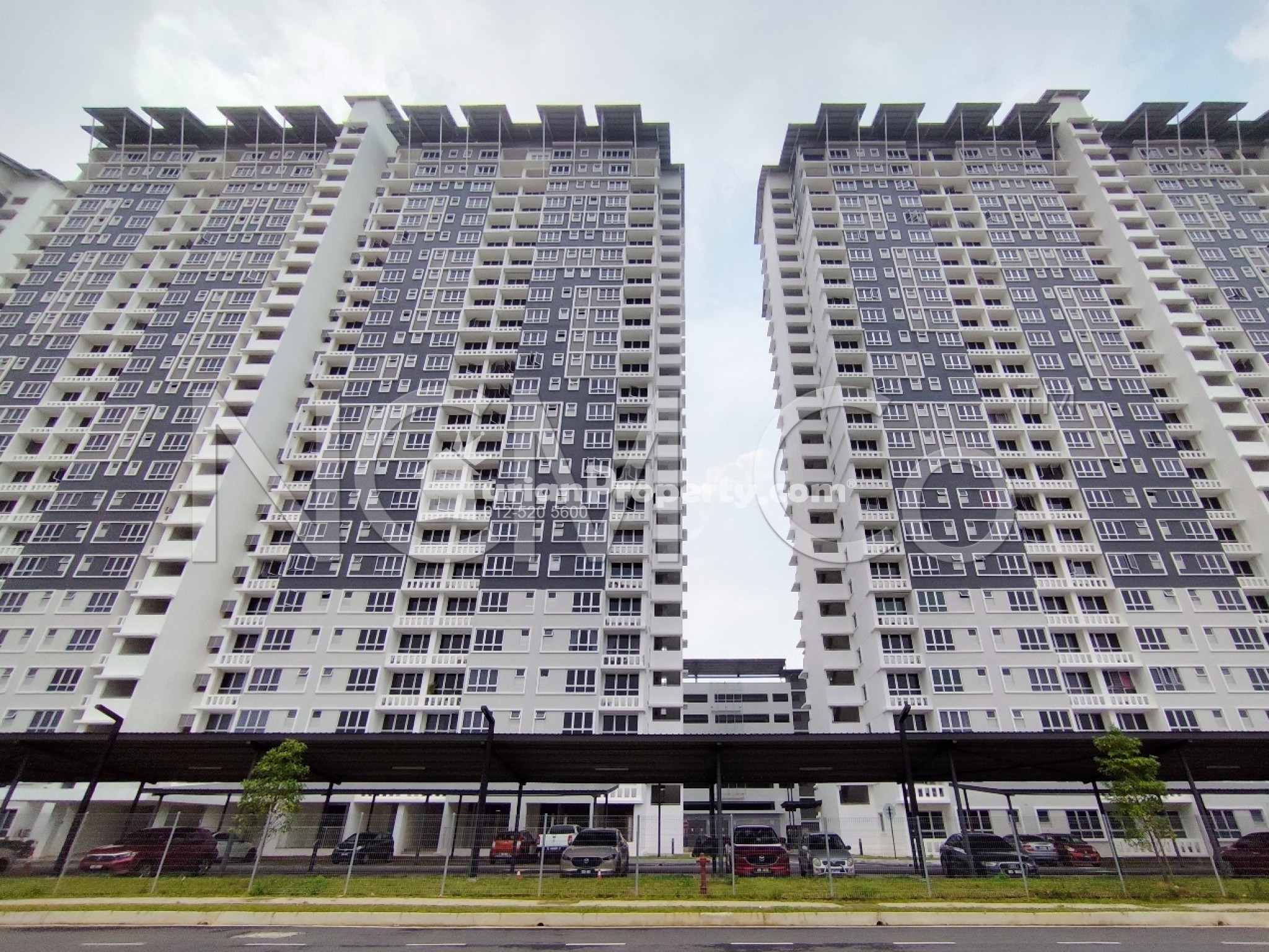 Apartment For Auction at Aspire Residence