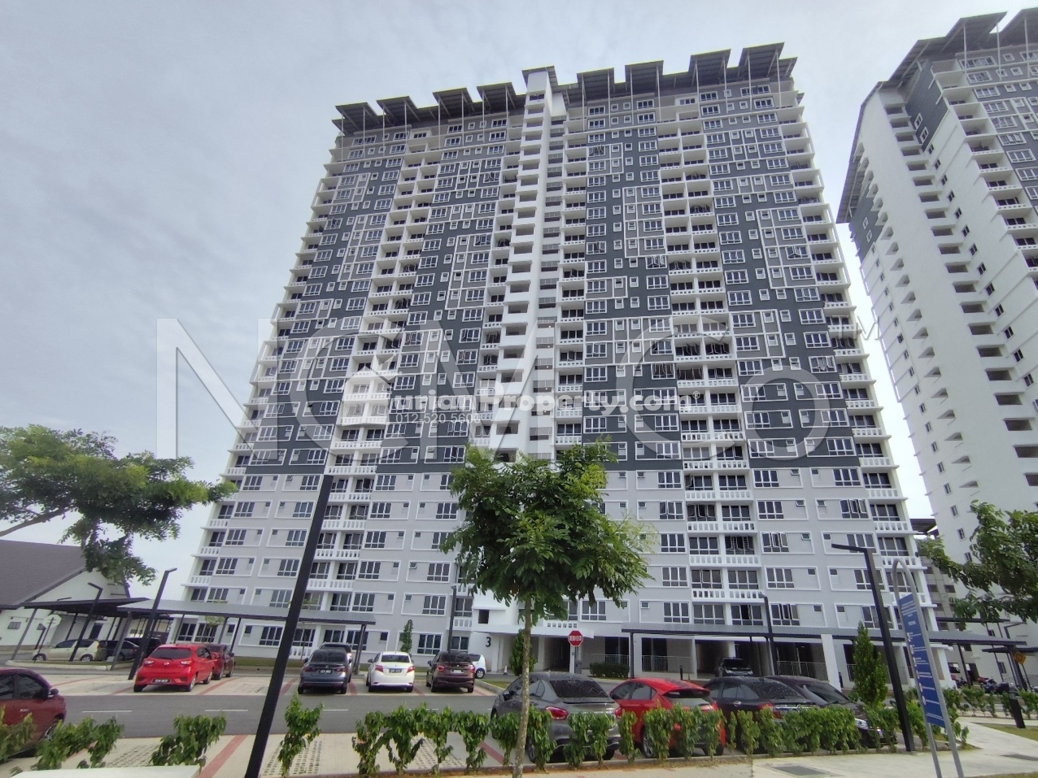 Apartment For Auction at Aspire Residence