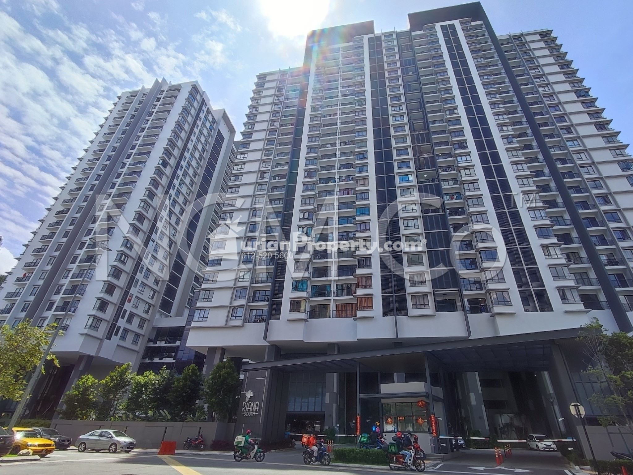 Condo For Auction at Riana South