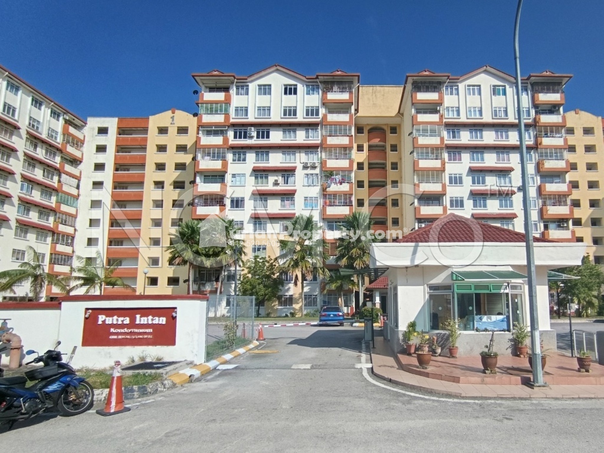 Condo For Auction at Putra Intan