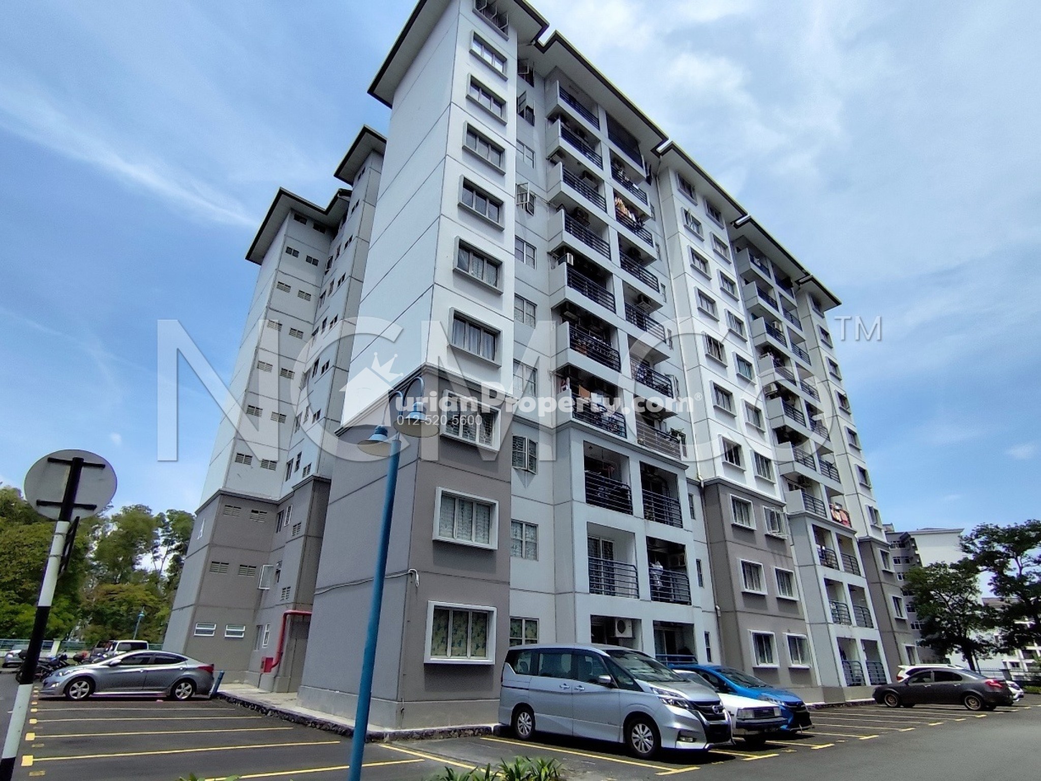 Apartment For Auction at Akasia Apartment