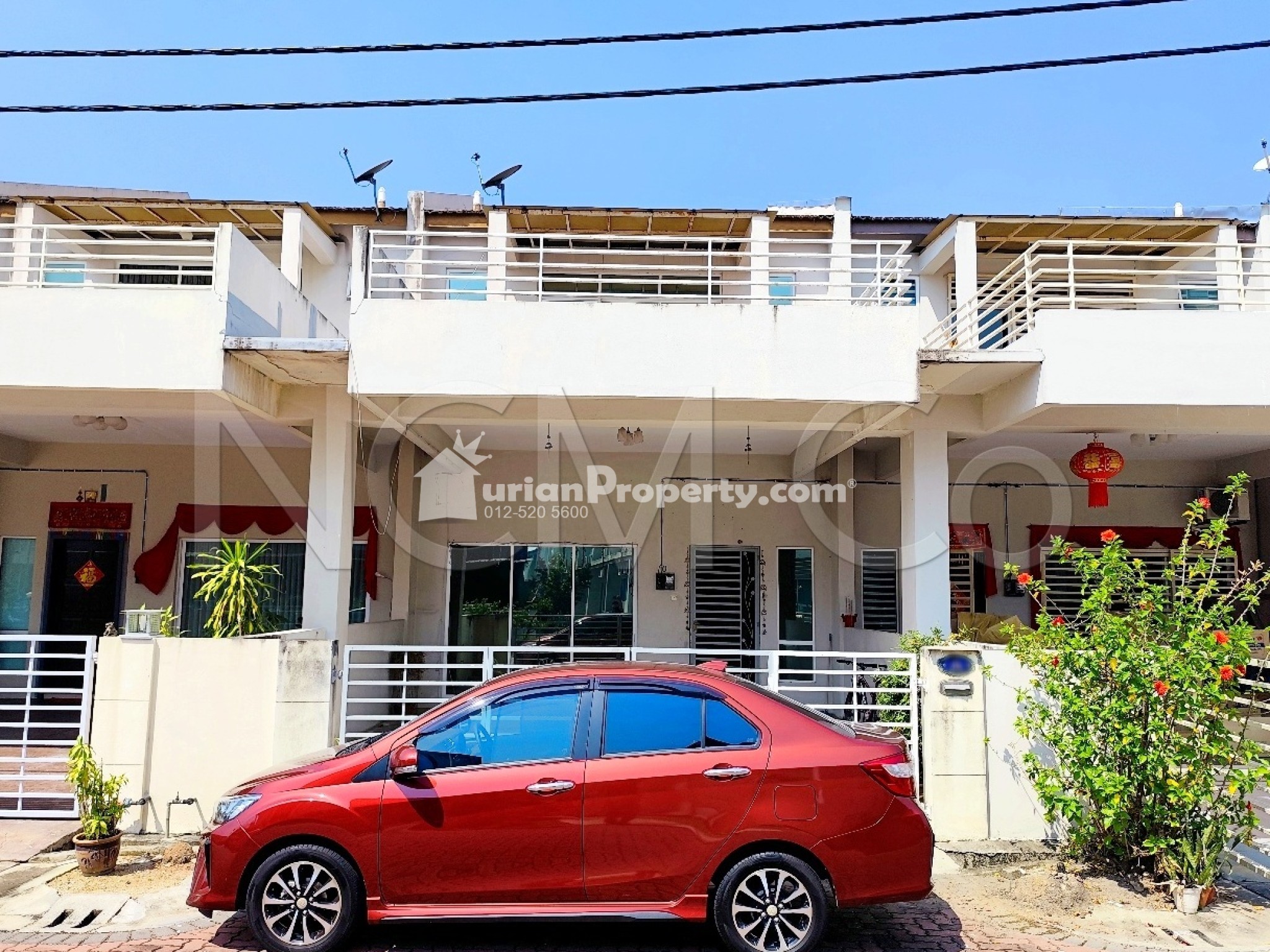 Terrace House For Auction at Pearl Garden
