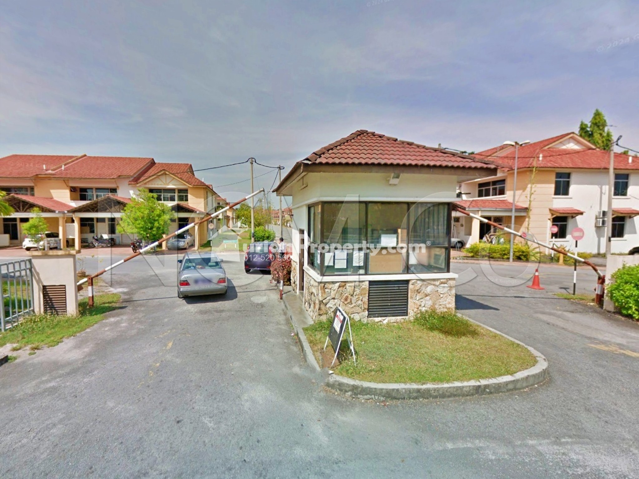 Terrace House For Auction at Putra Villas