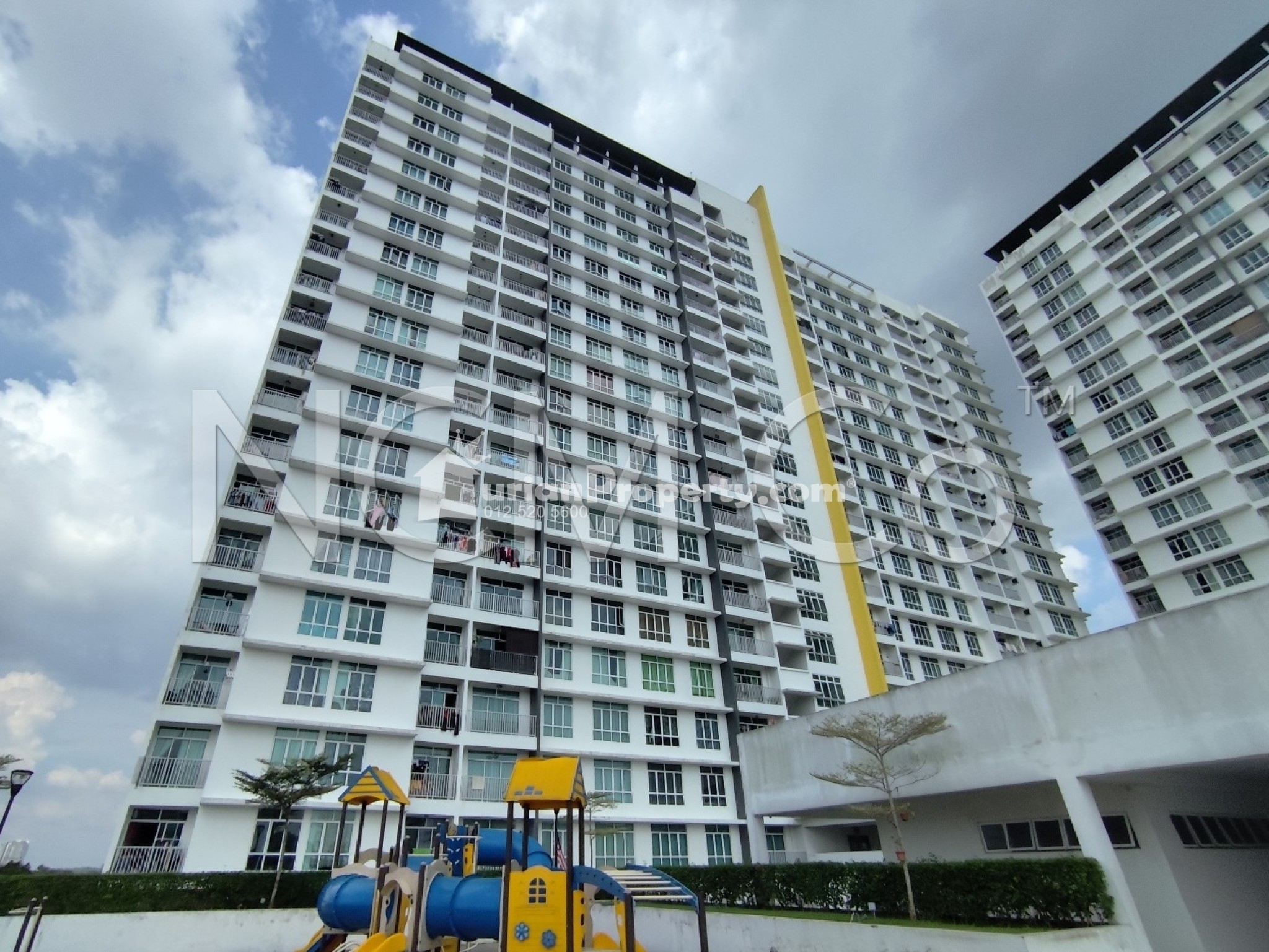 Apartment For Auction at Twin Danga Residence