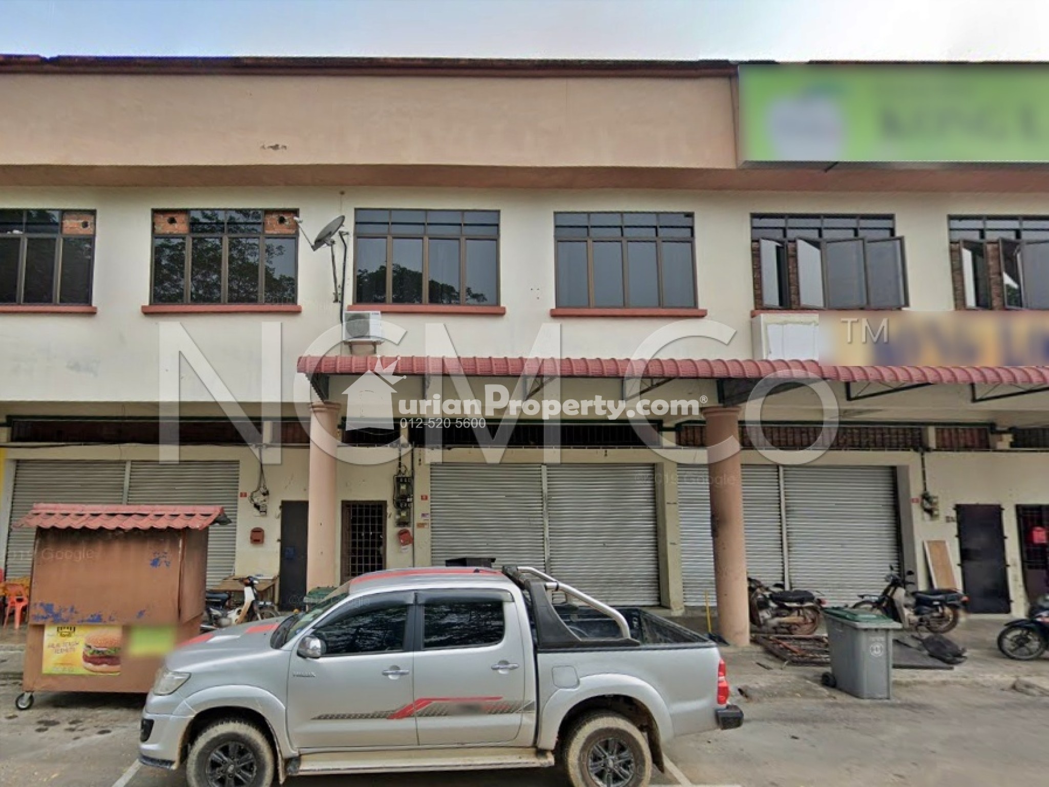 Shop For Auction at Tangkak