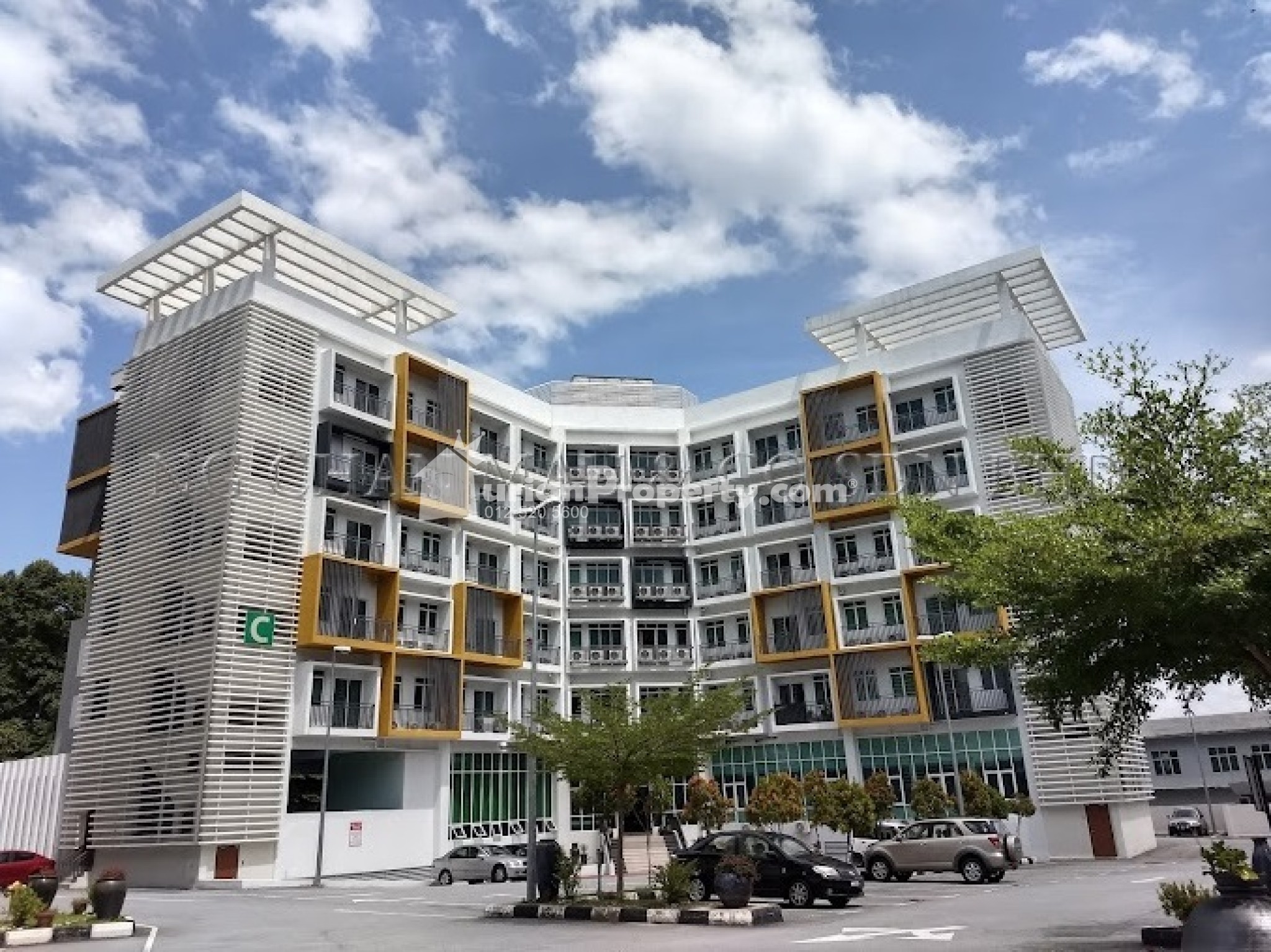 Serviced Residence For Auction at Taman Kampar Siswa