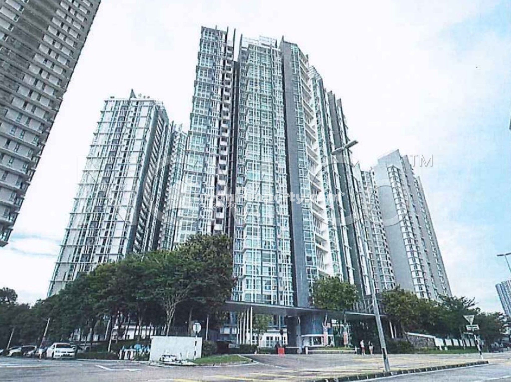 Apartment For Auction at Medini Signature