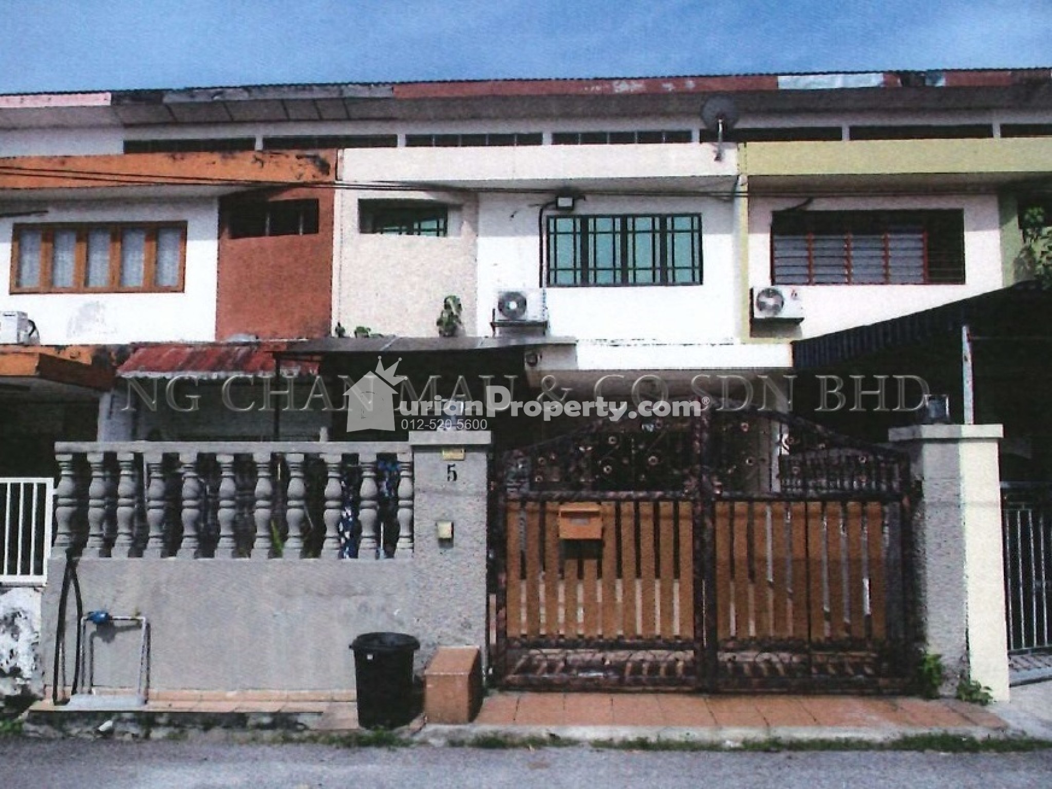 Terrace House For Auction at Teluk Gadong