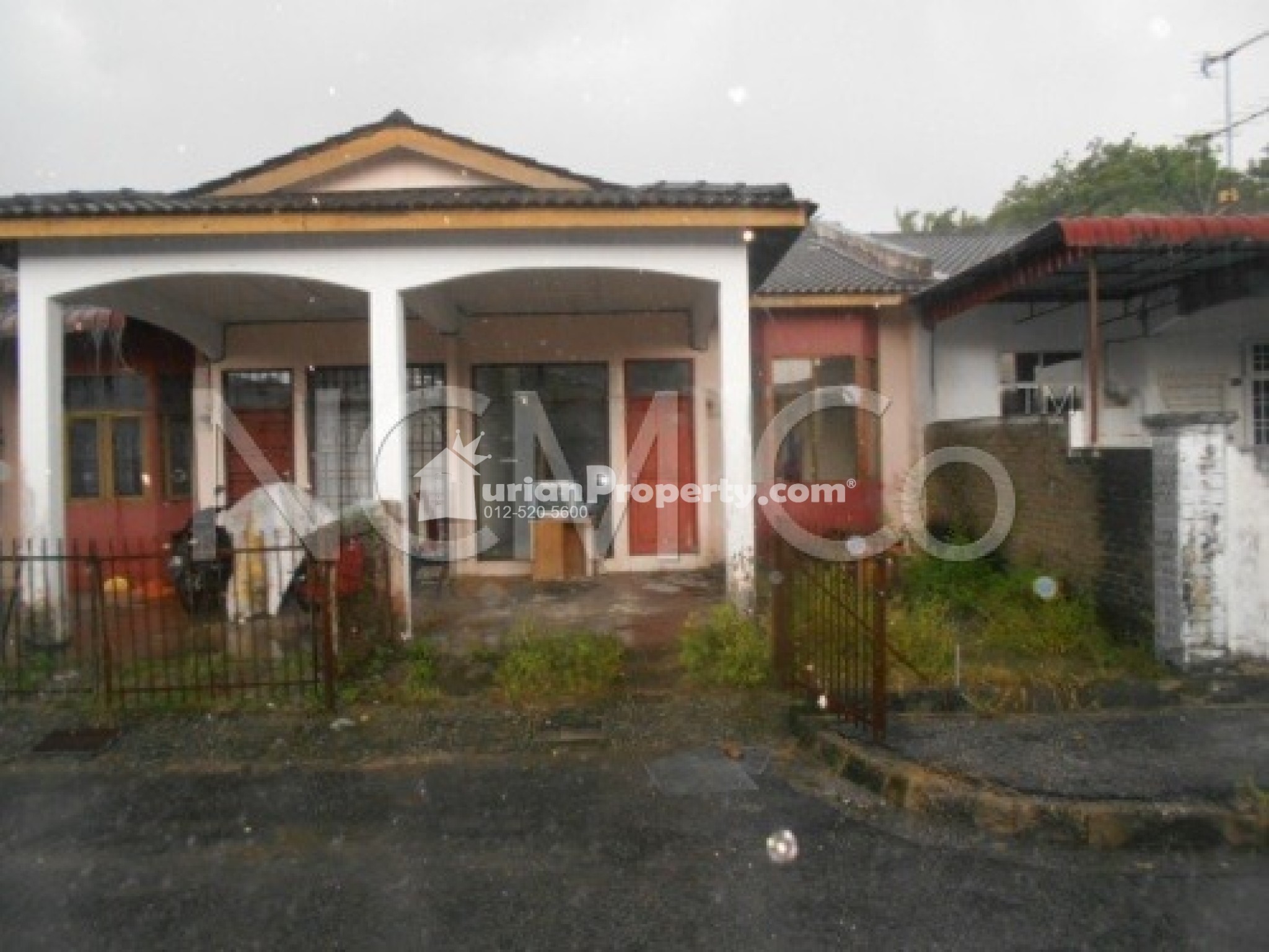 Terrace House For Auction at Taman Widuri