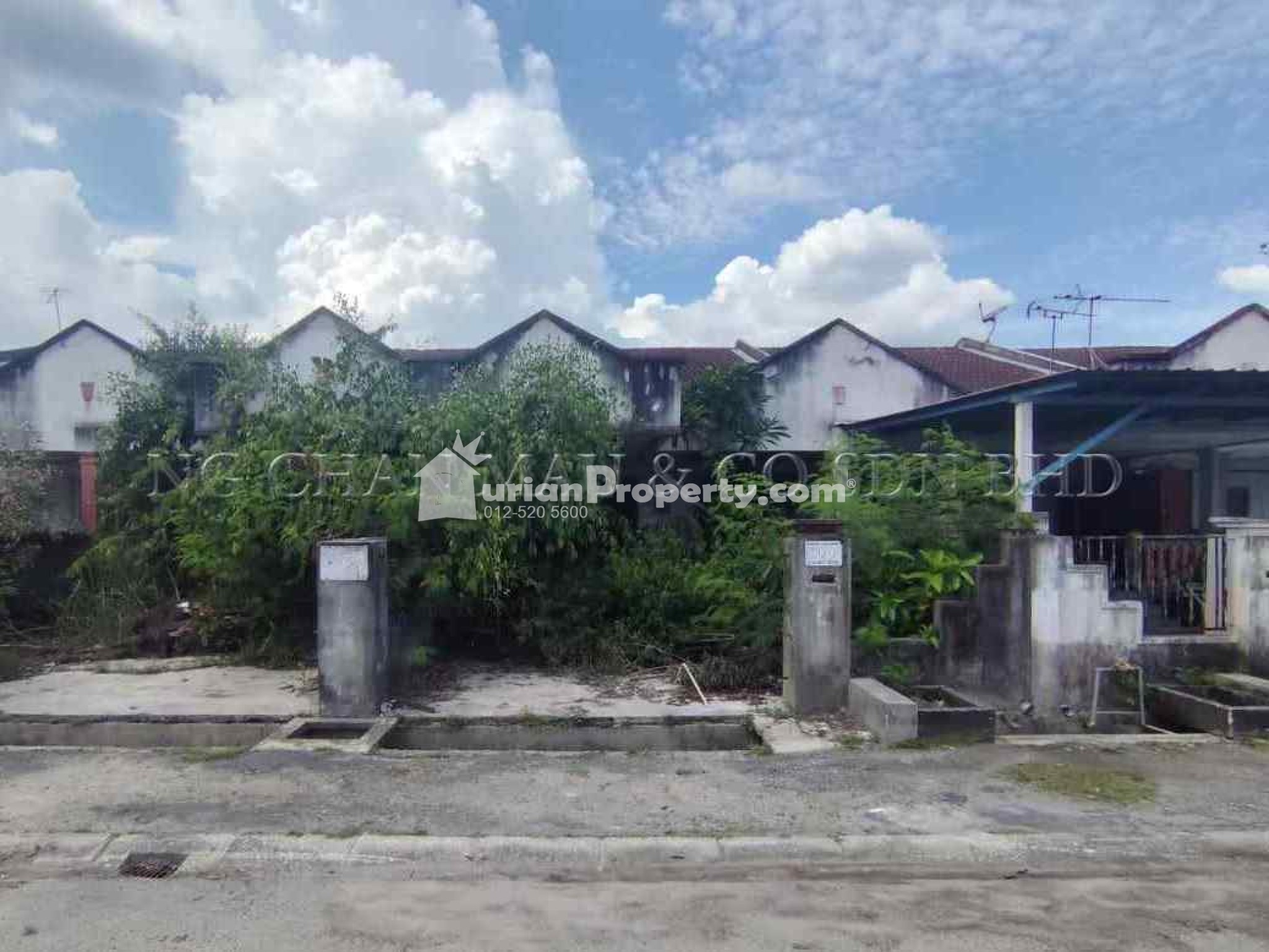 Terrace House For Auction at Taman Anggerik Permai