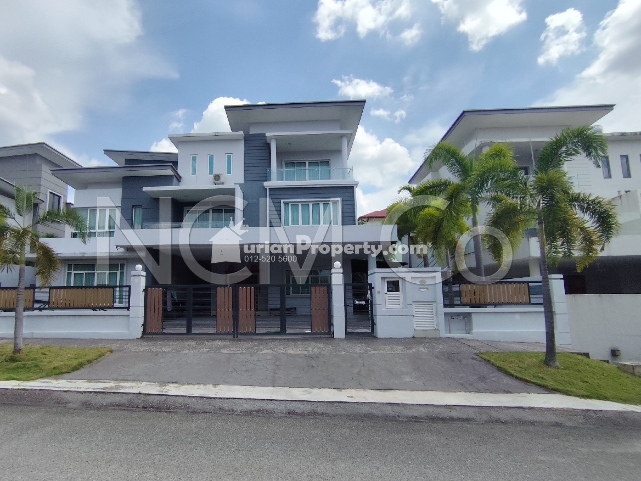 Bungalow House For Auction at Taman Taming Mutiara