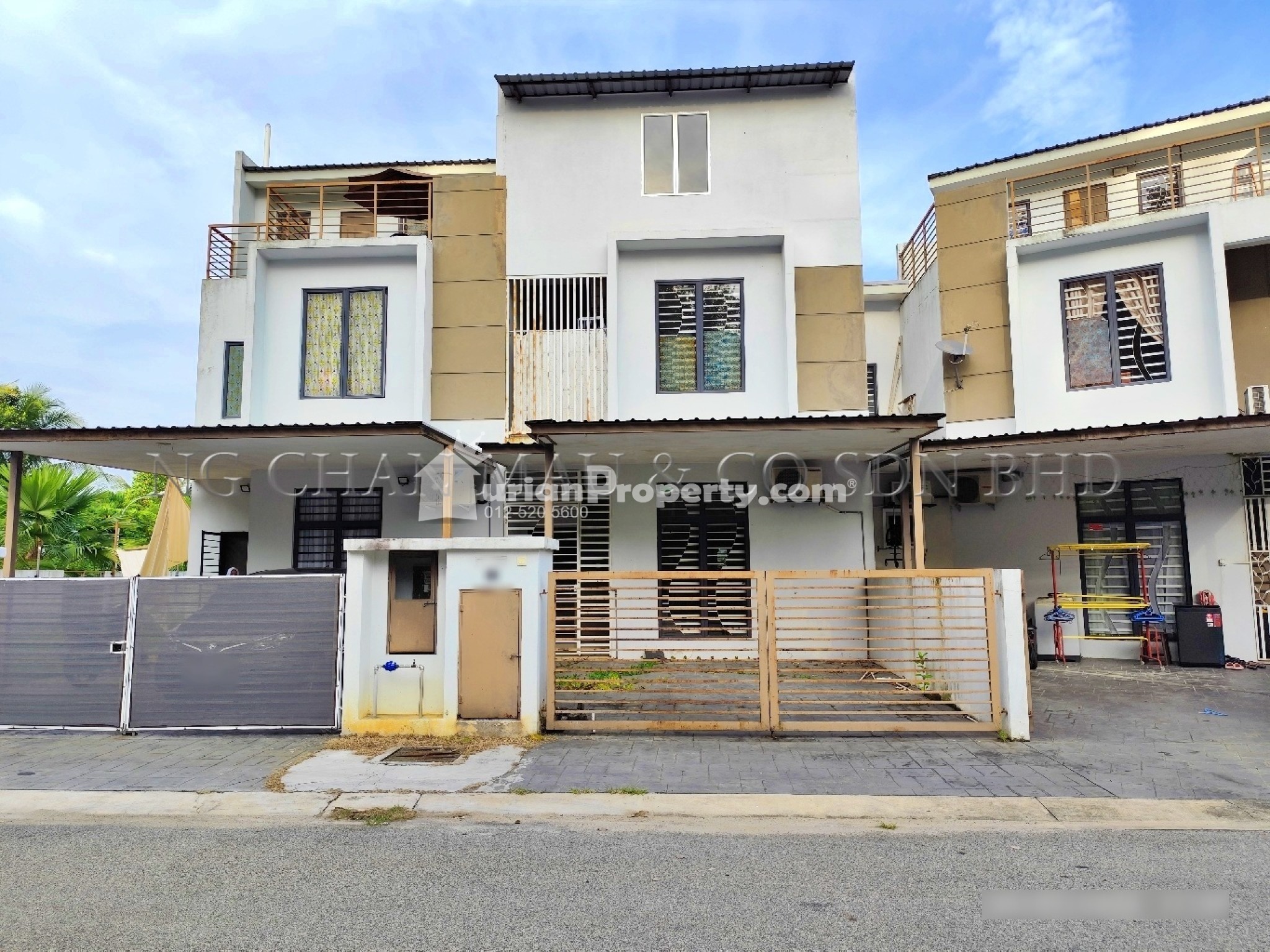 Terrace House For Auction at Batang Kali