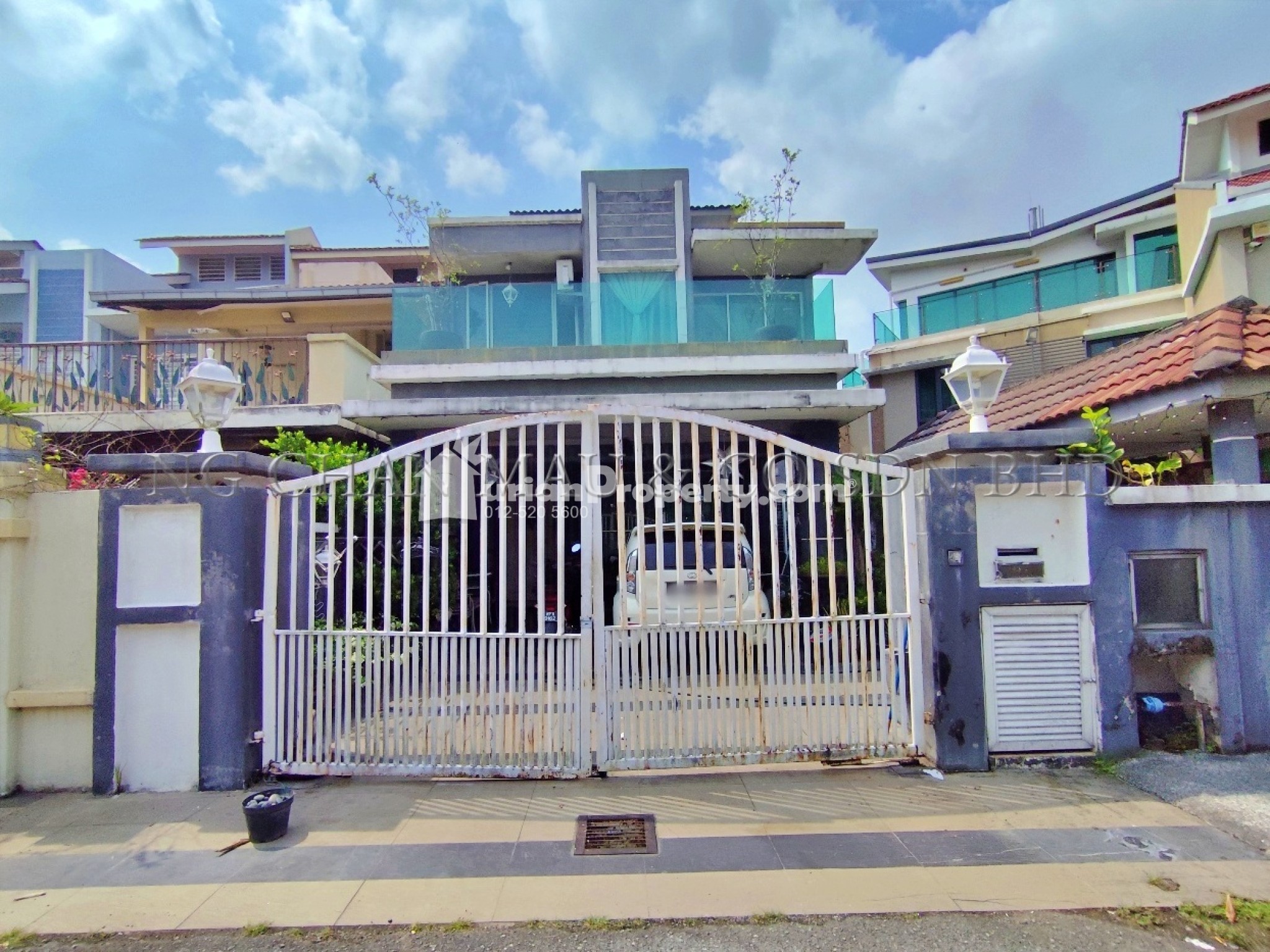 Terrace House For Auction at D'Alpinia
