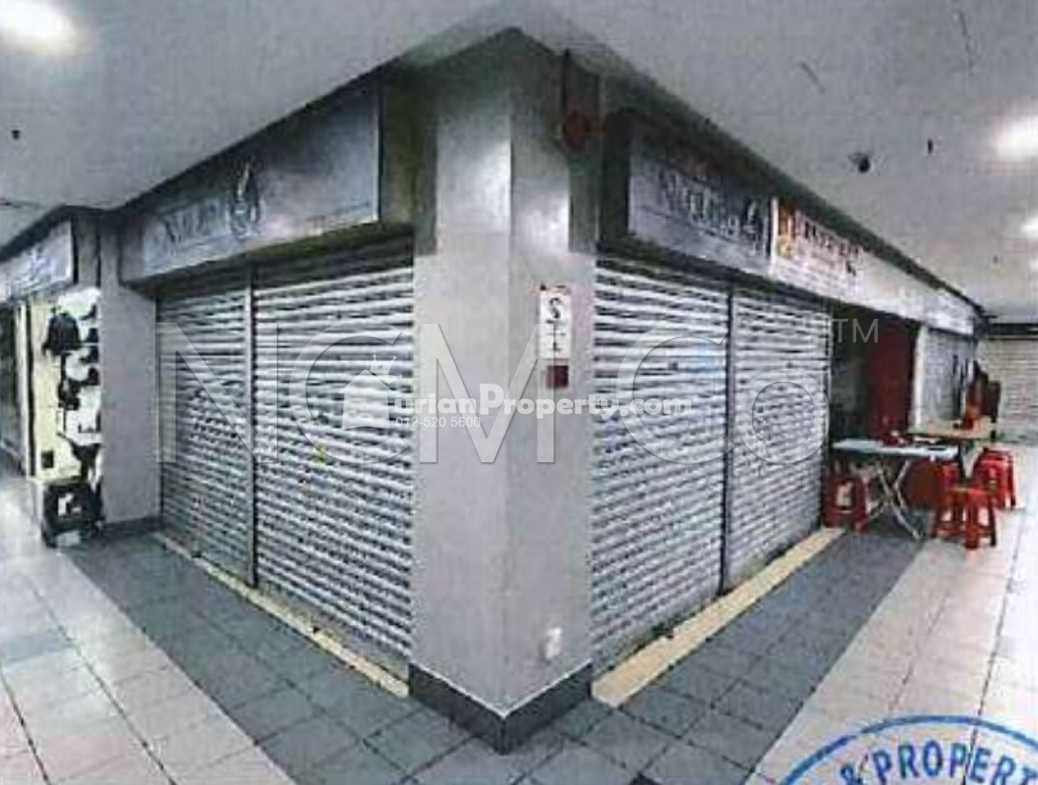 Shop For Auction at Pertama Complex