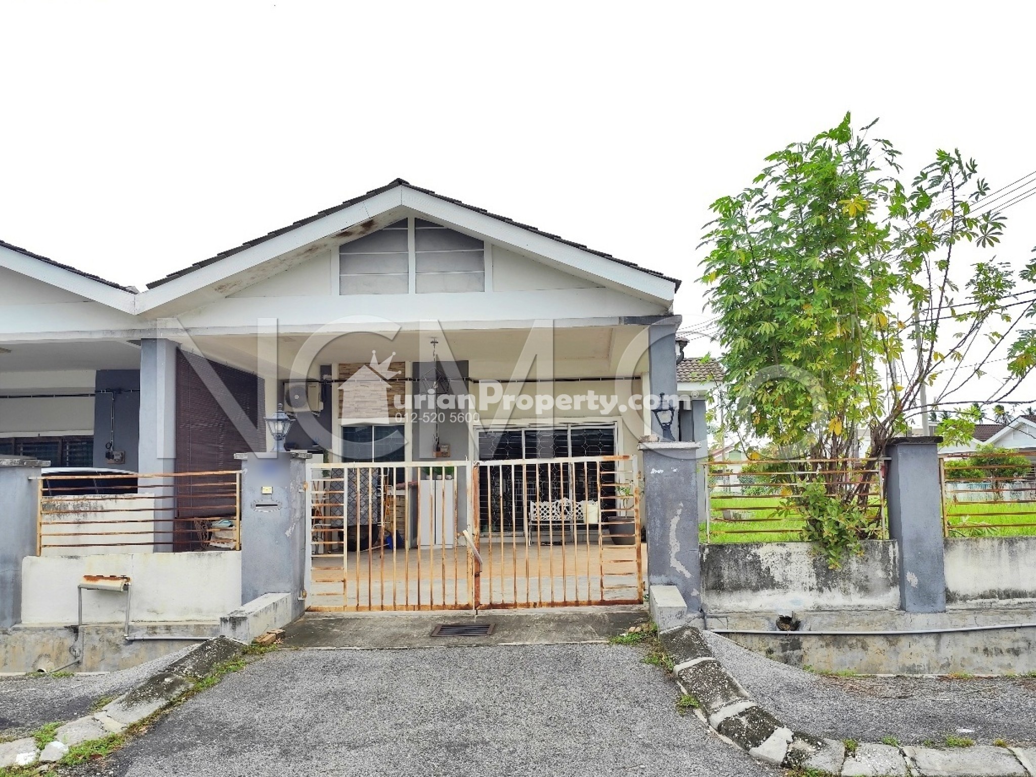 Terrace House For Auction at Taman Raia Indah