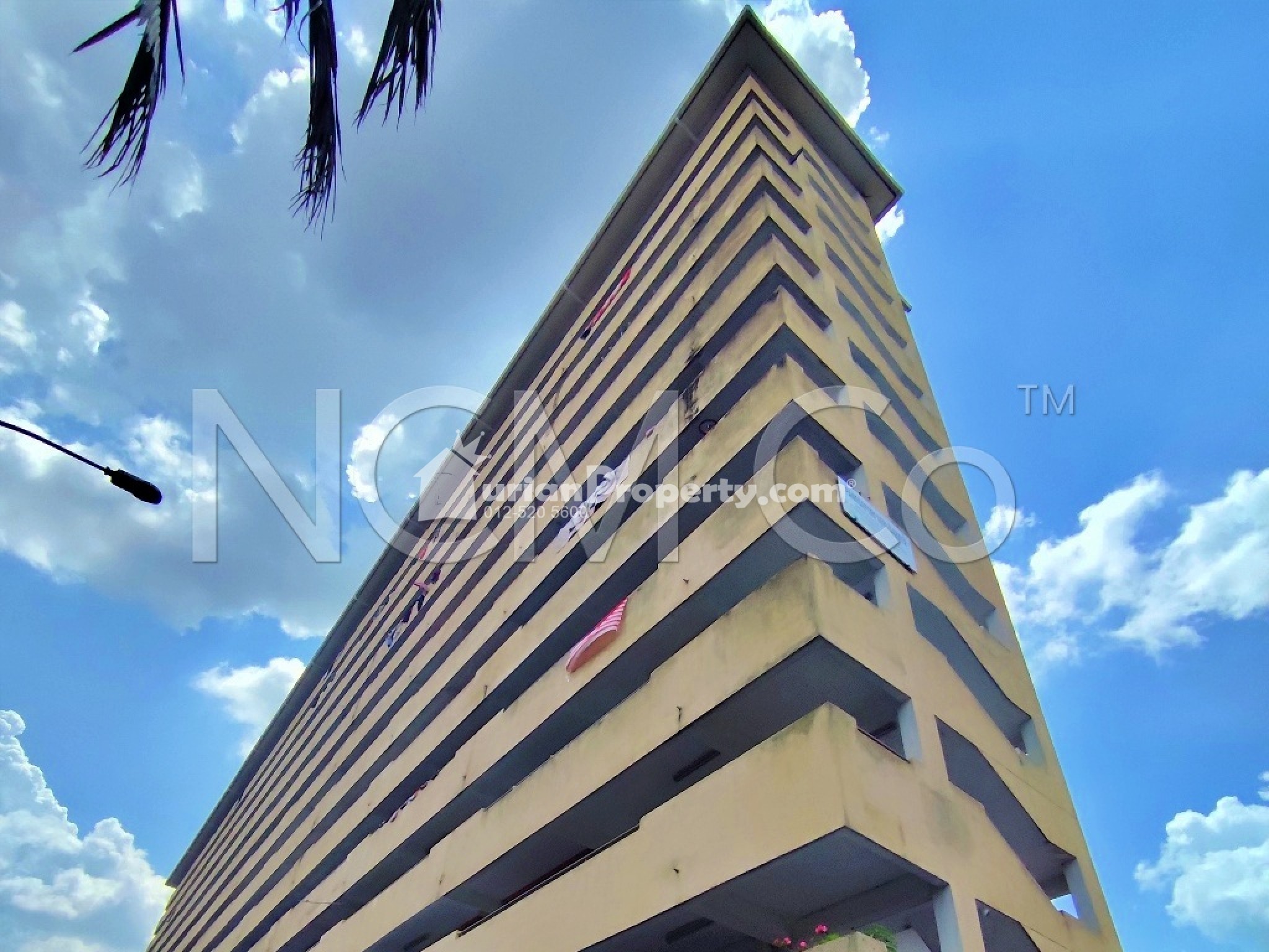 Apartment For Auction at Pangsapuri Seri Cahaya