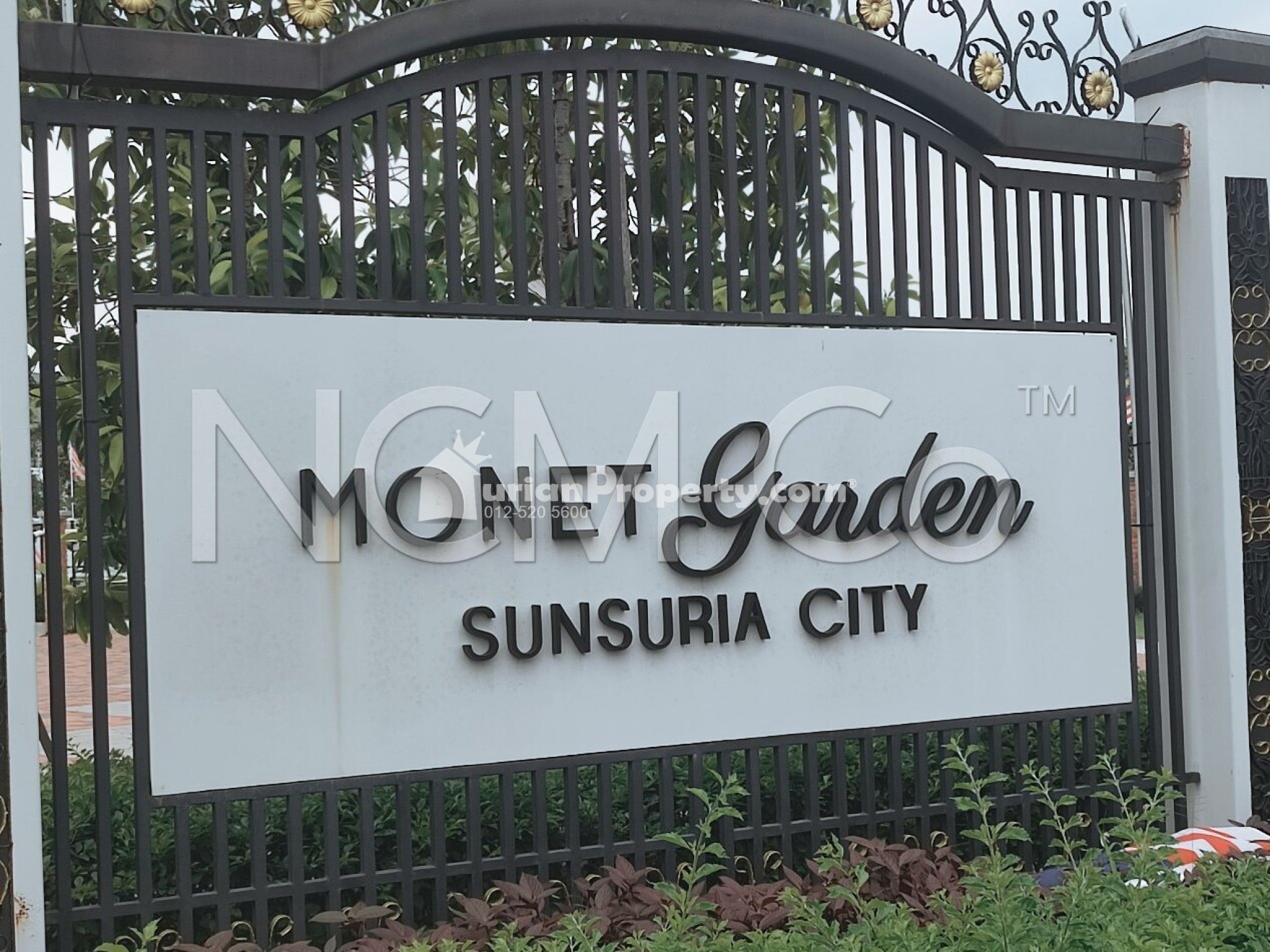 Terrace House For Auction at Monet Garden