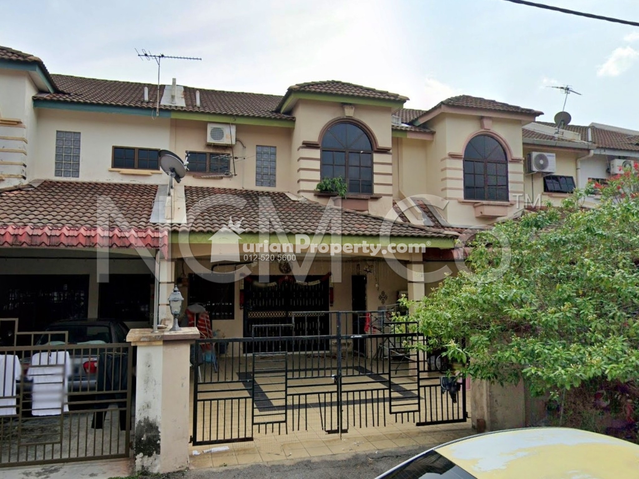 Terrace House For Auction at Desa Rishah