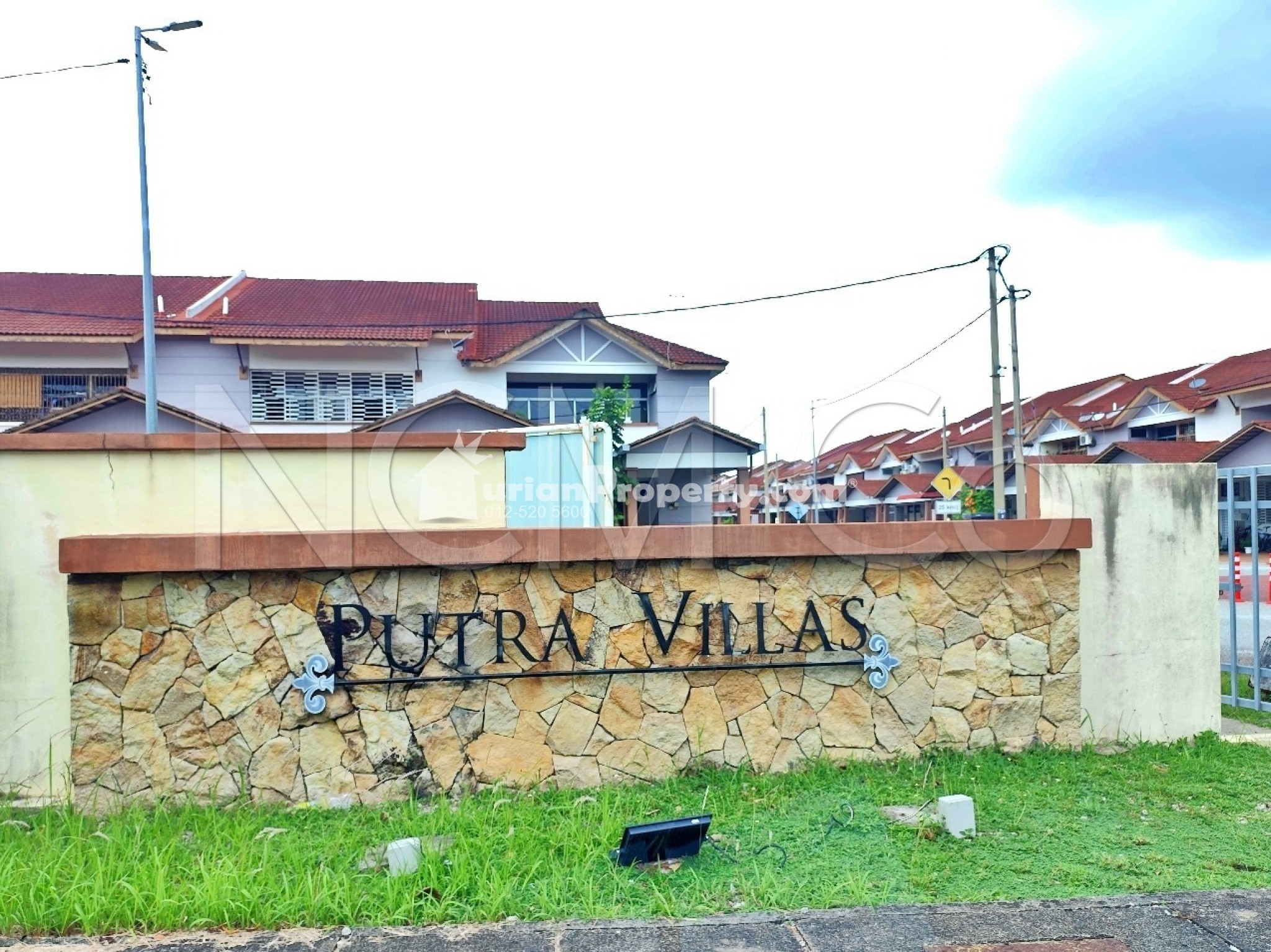 Terrace House For Auction at Putra Villas