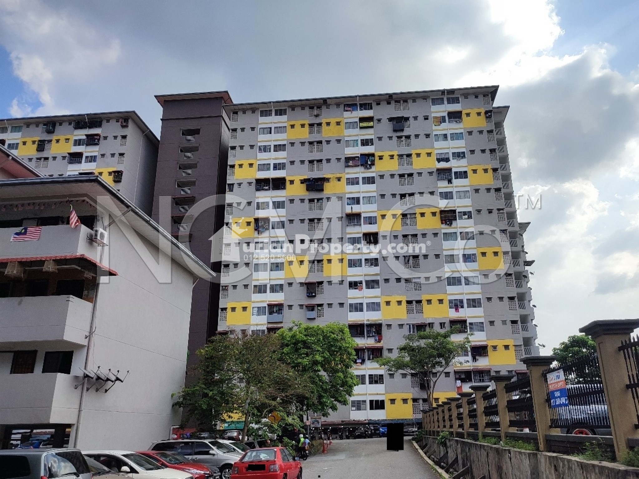 Flat For Auction at Perumahan Pantai Permai