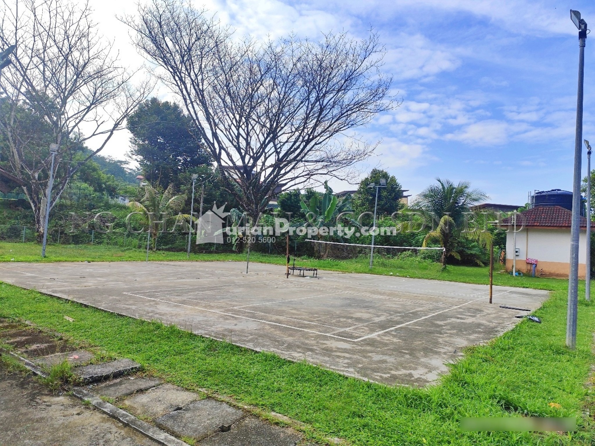 Apartment For Auction at Damiana Apartment