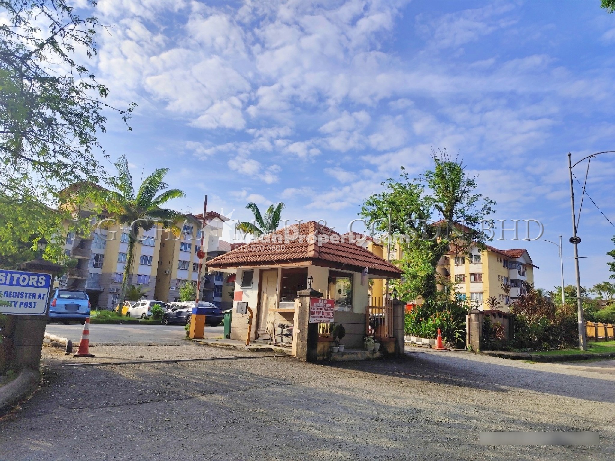 Apartment For Auction at Damiana Apartment