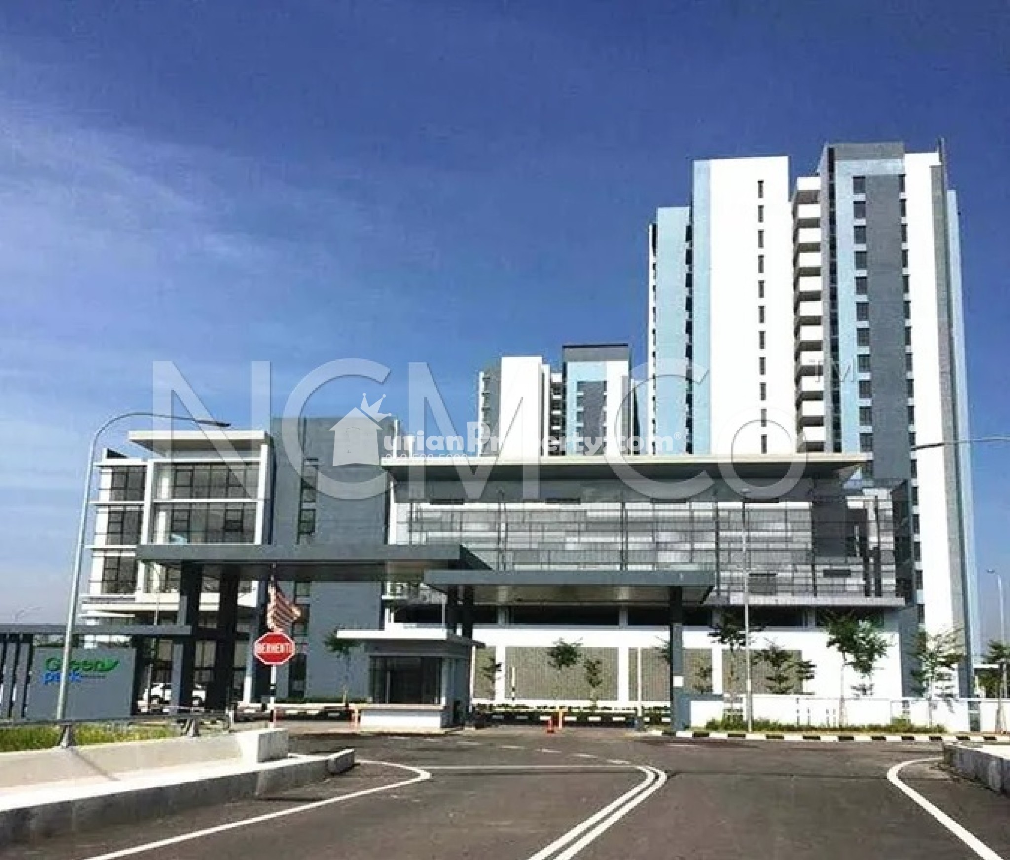 Apartment For Auction at Green Park Residence Condominium