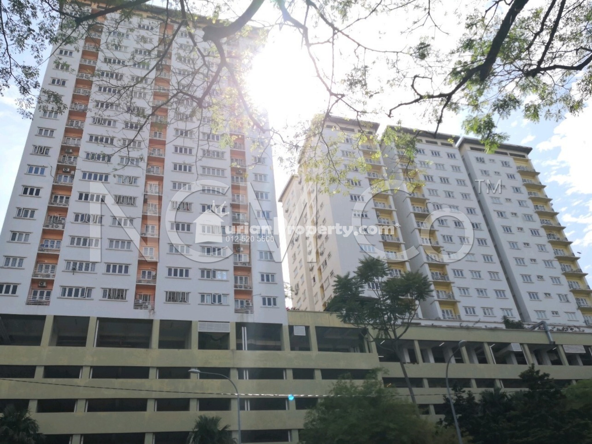 Condo For Auction at Casa Desa