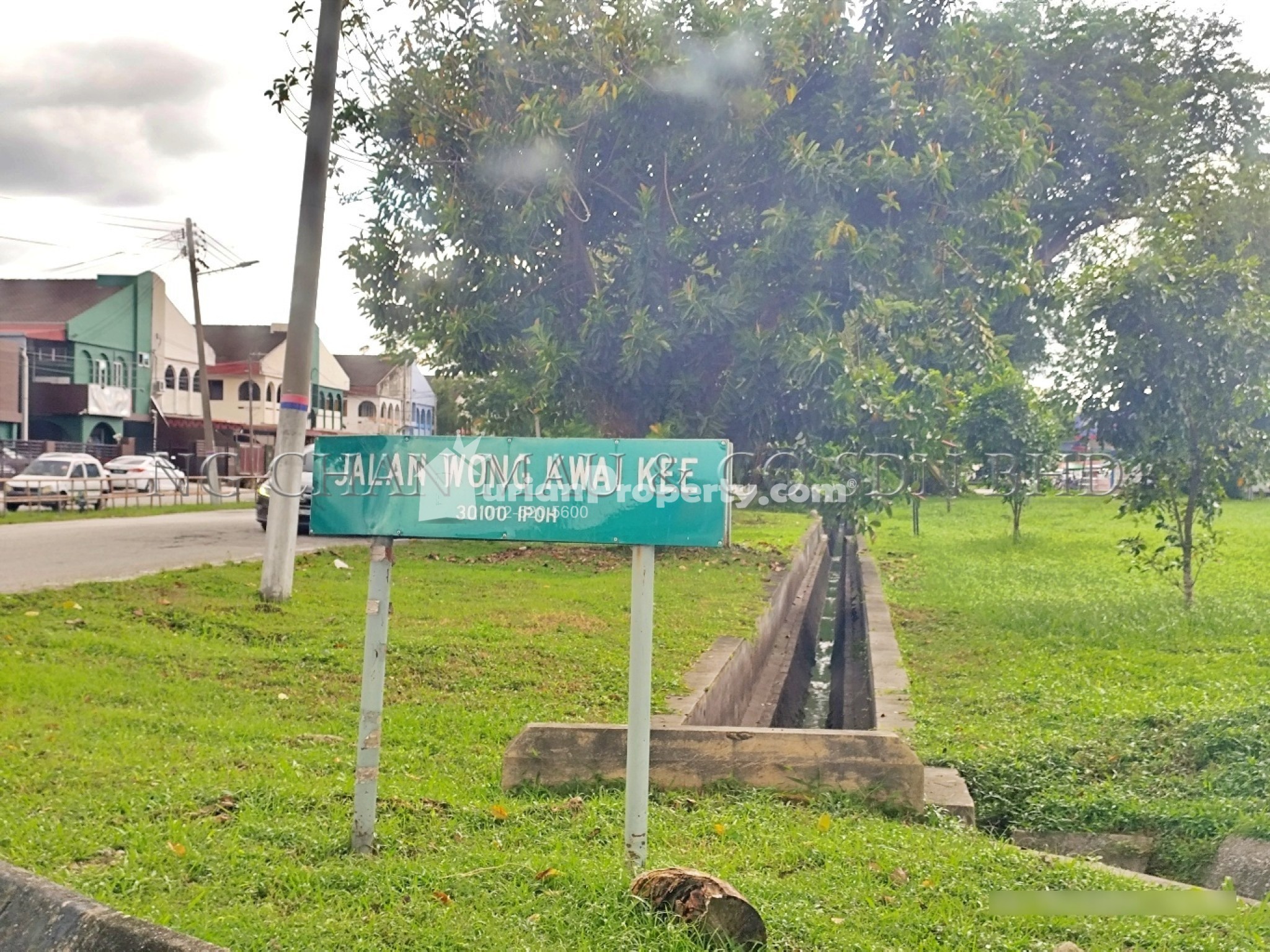 Terrace House For Auction at Taman Pertama