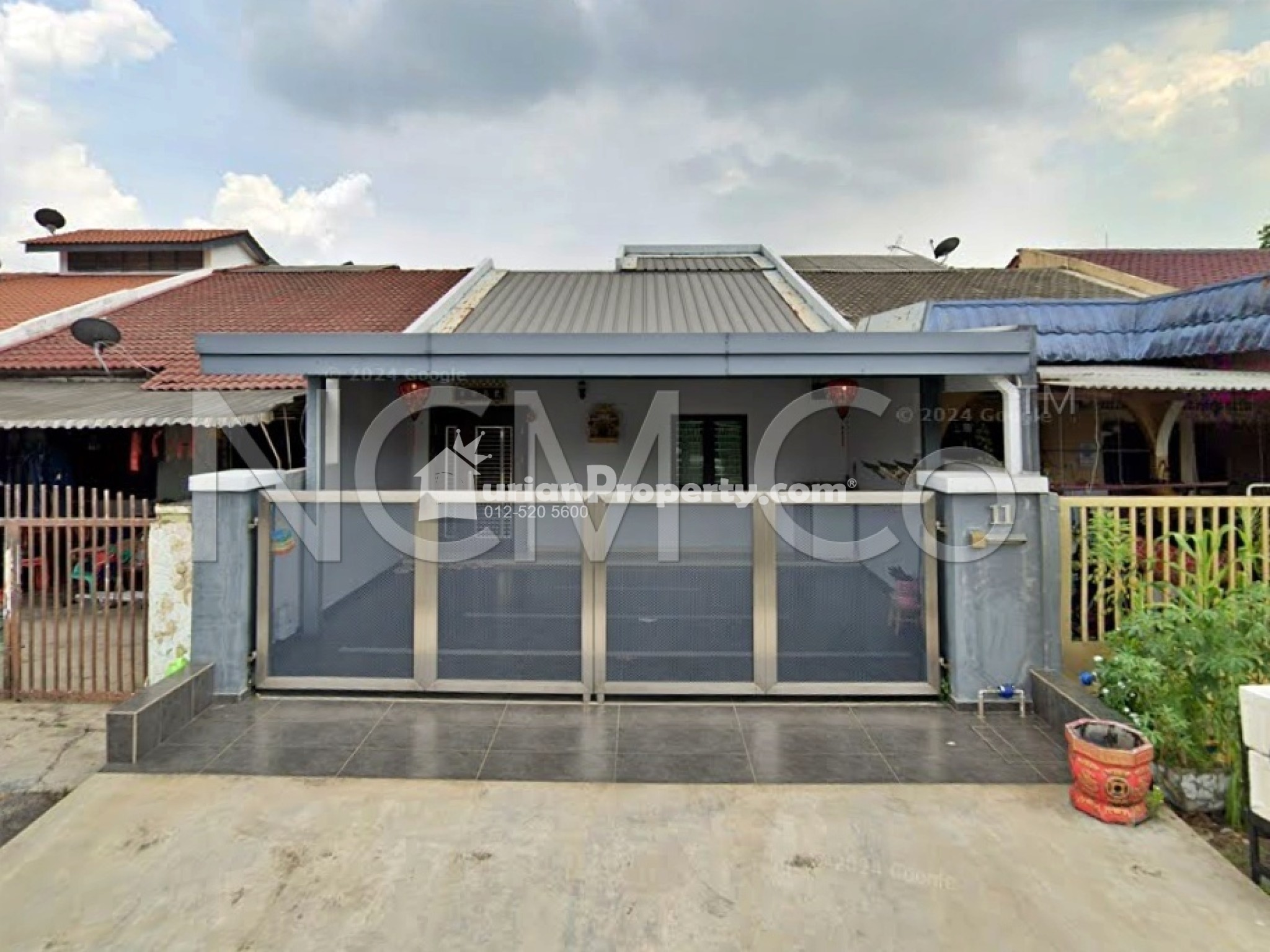 Terrace House For Auction at Pandamaran