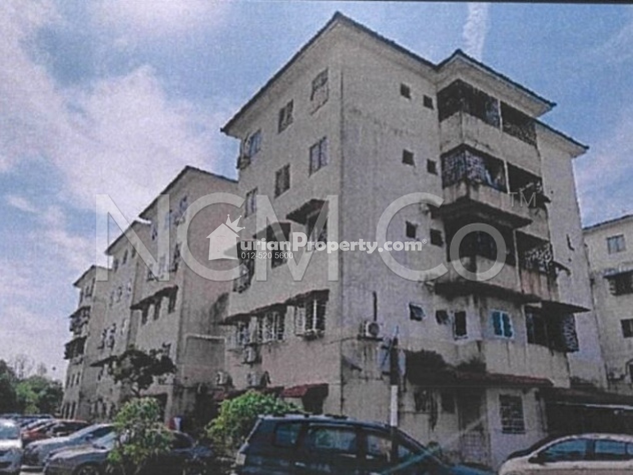 Apartment For Auction at Puchong Utama Court 1