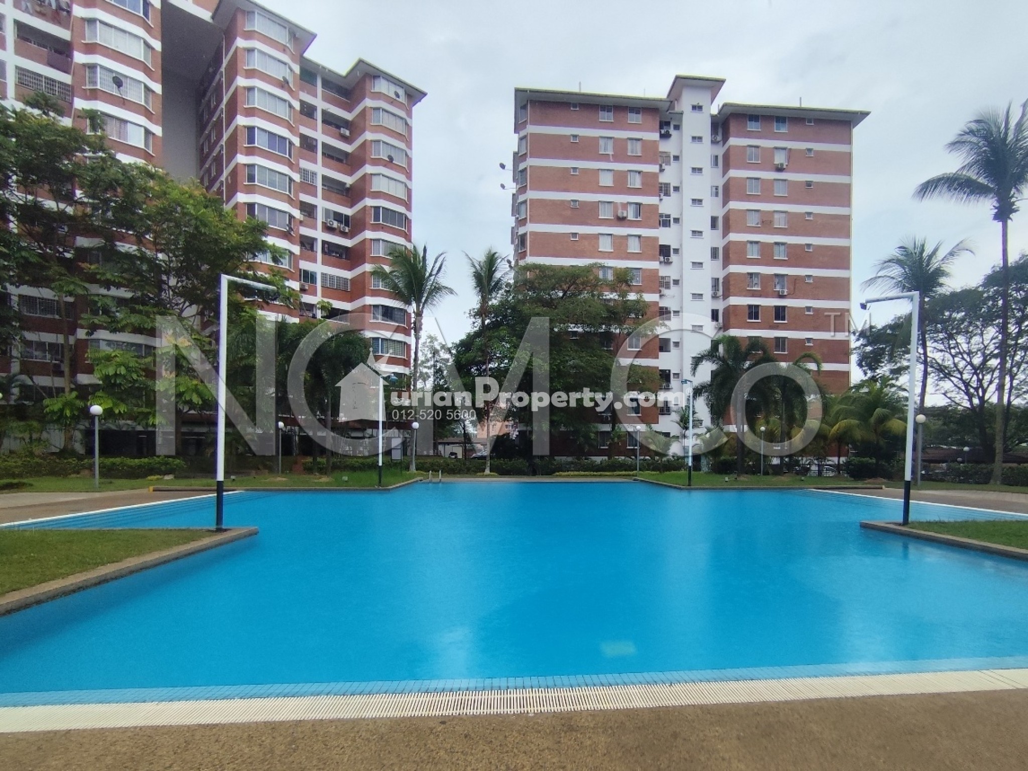 Condo For Auction at Green Acre Park