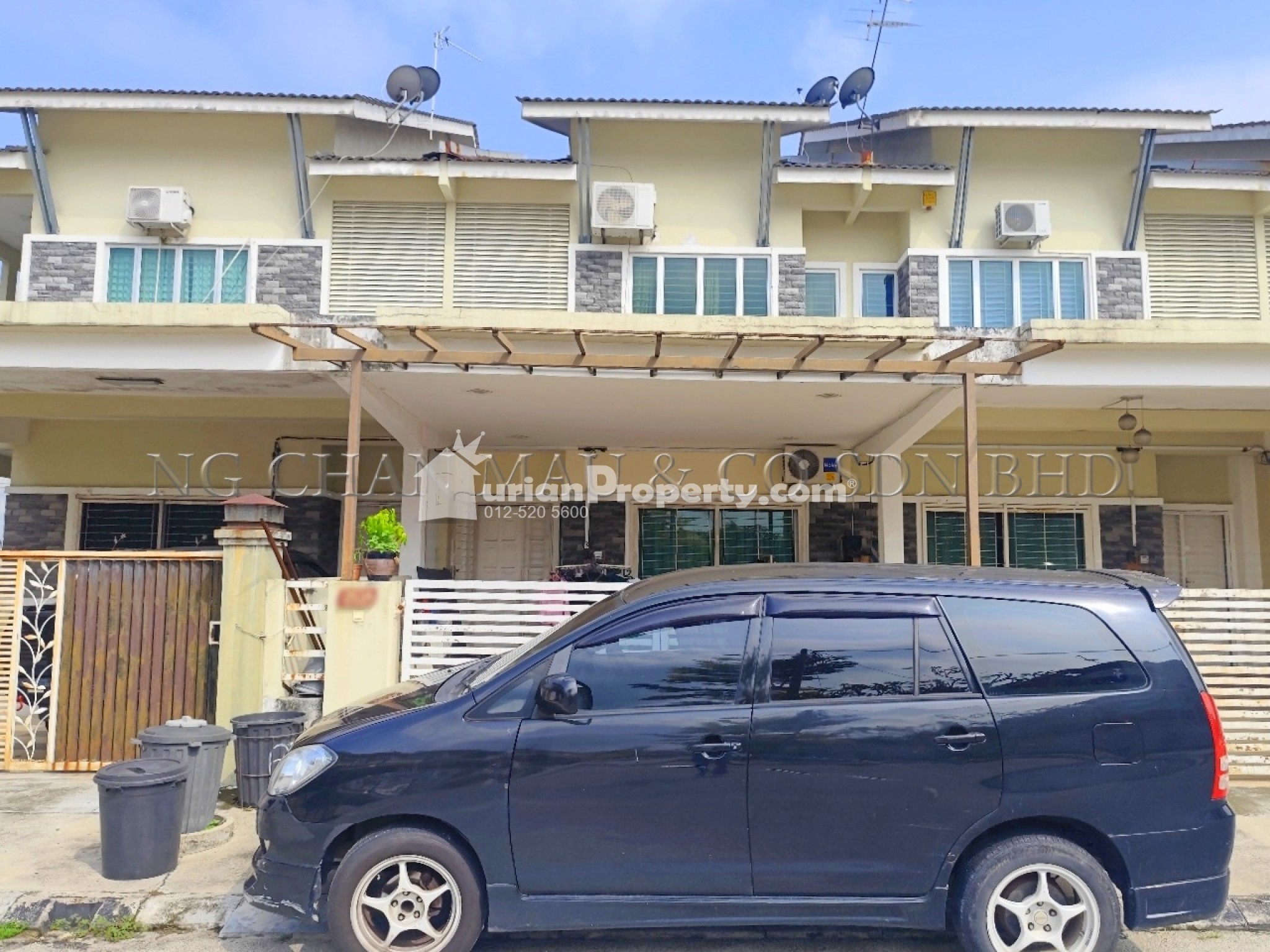 Terrace House For Auction at Teluk Intan